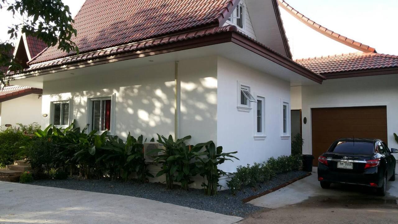 Hibiscus Cottage