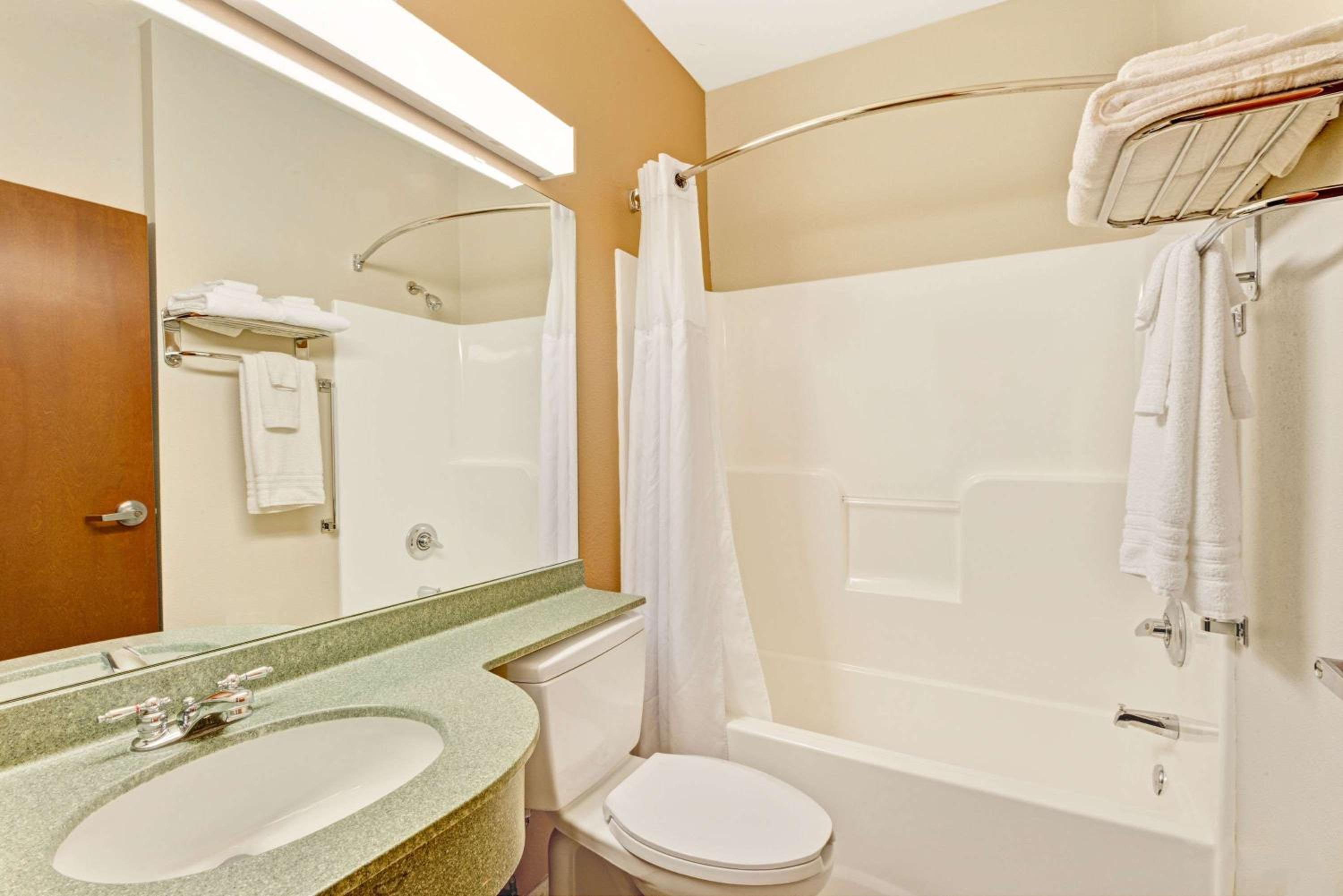 New York City Vacations - York Microtel Inn  Suites by Wyndham - Property Image 6