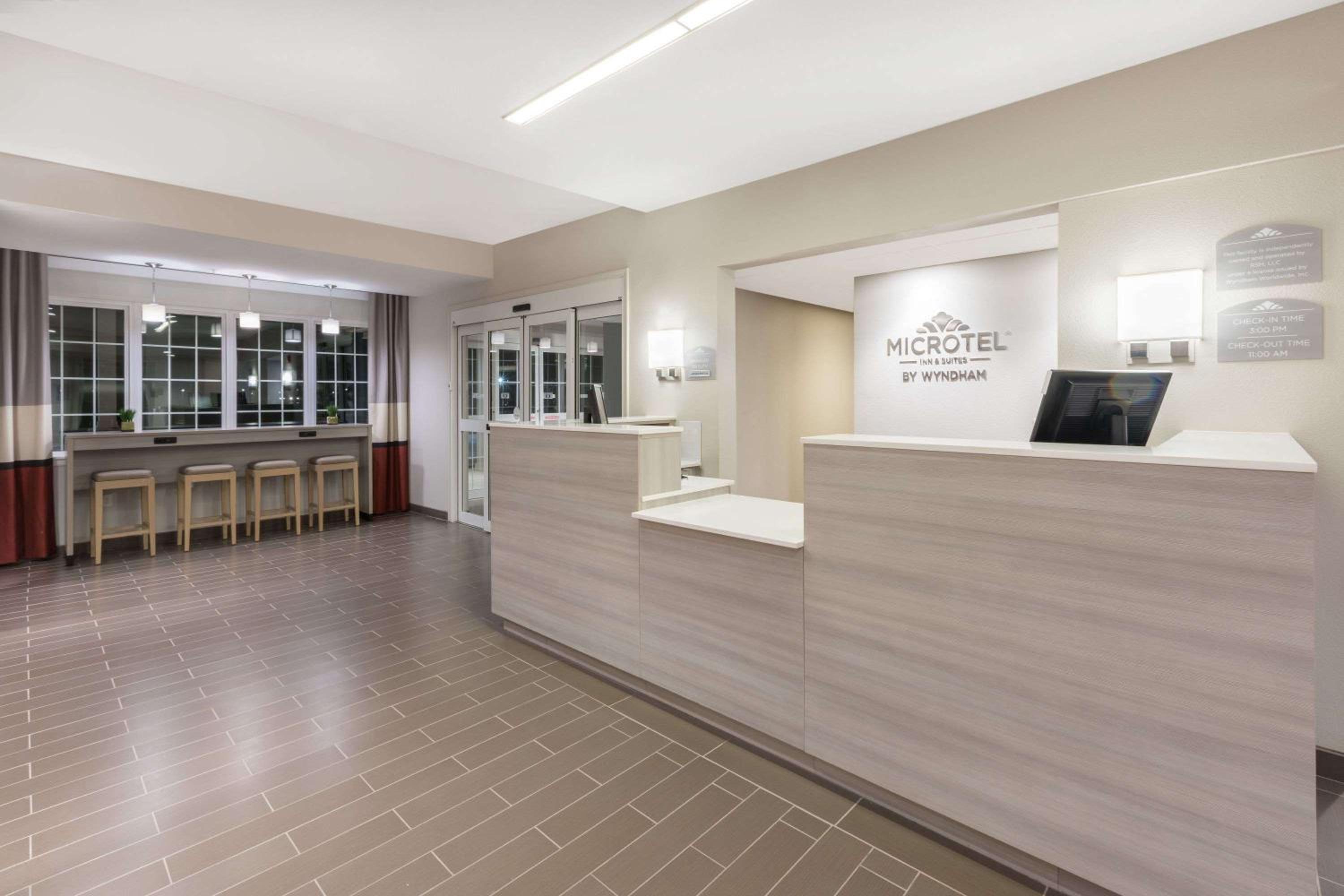 Perry Vacations - Microtel Inn  Suites by Wyndham Perry - Property Image 11