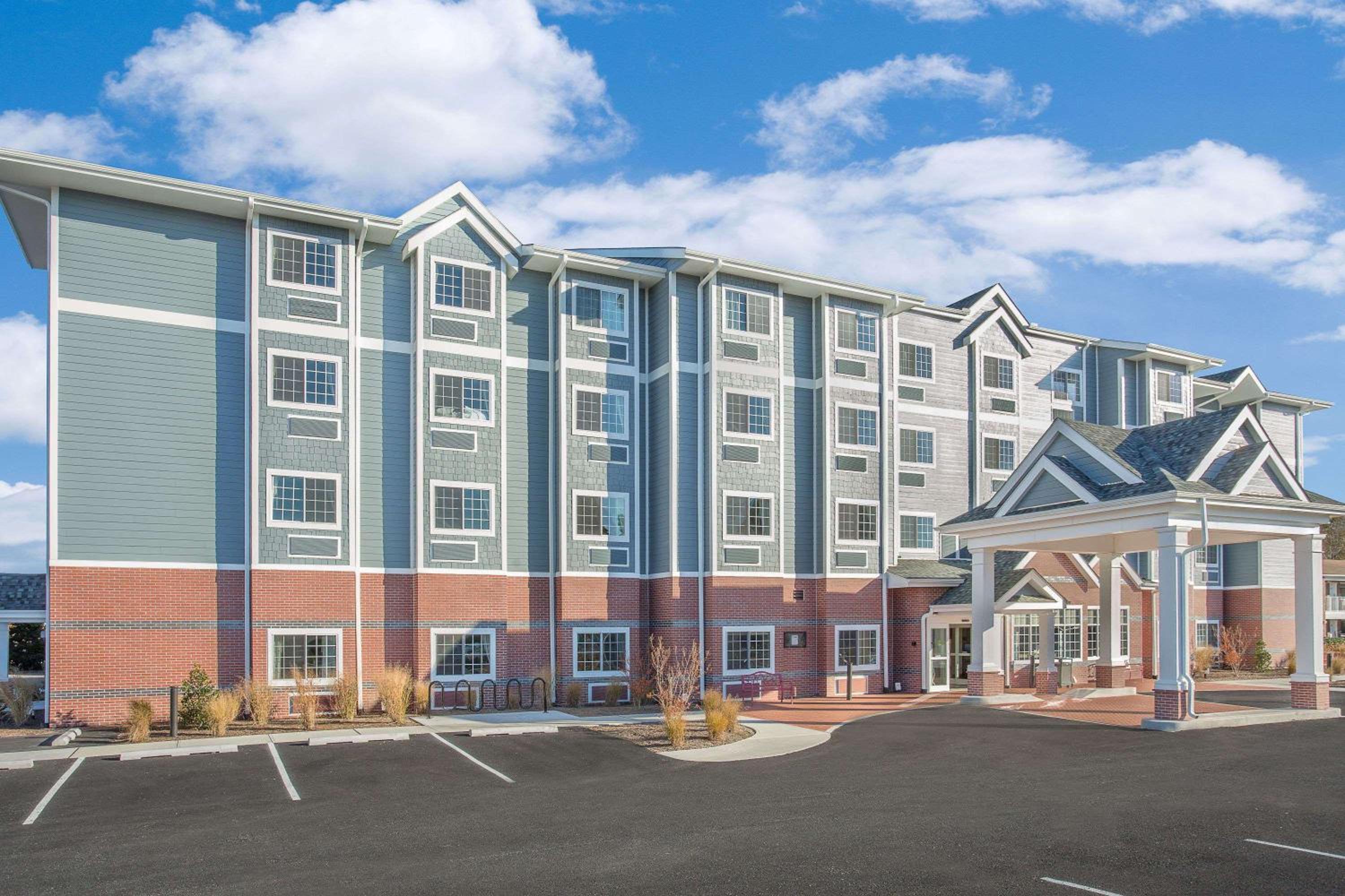Hotel Microtel Inn & Suites by Wyndham Ocean City - Image 1