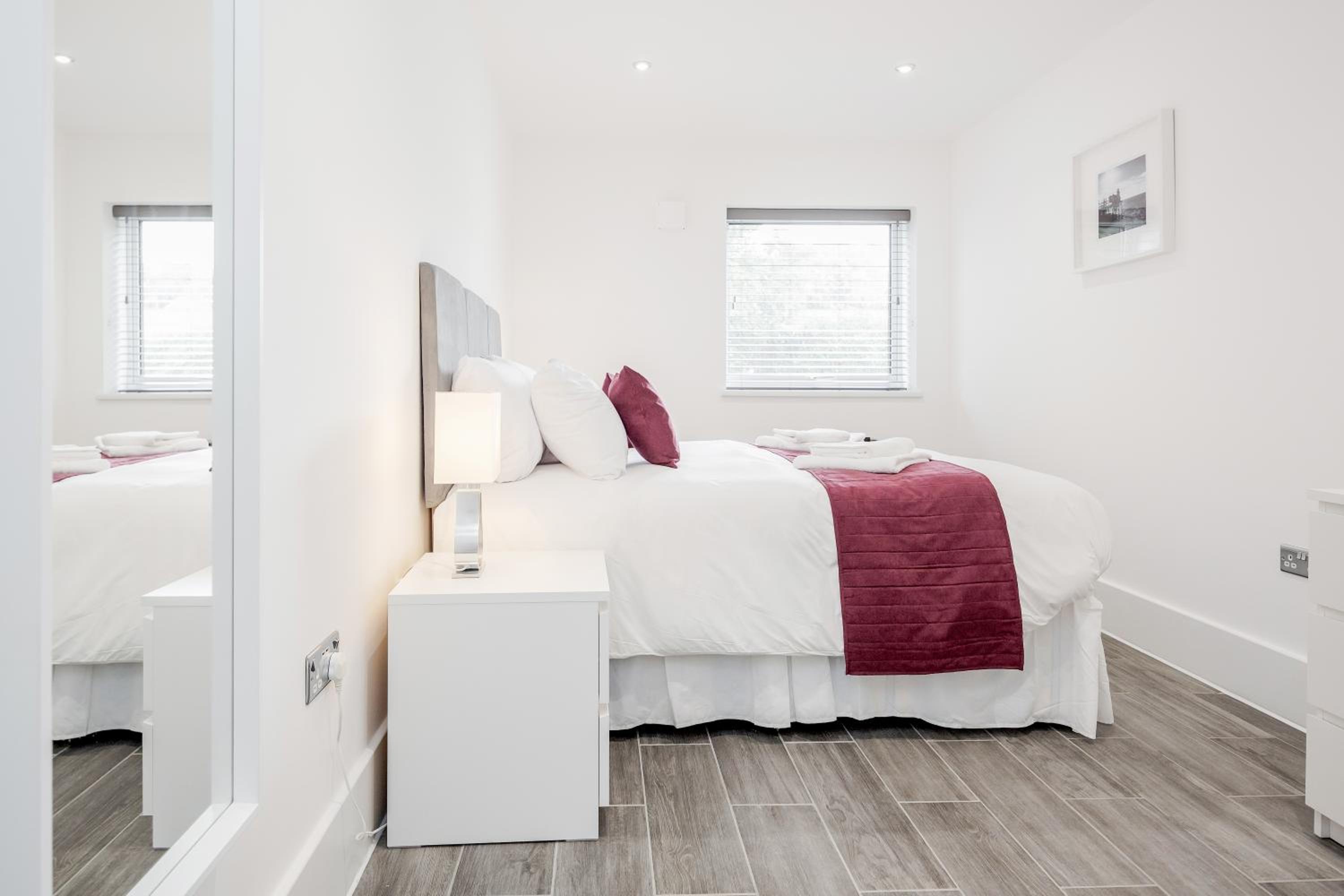 Roomspace Serviced Apartments - The Legacy