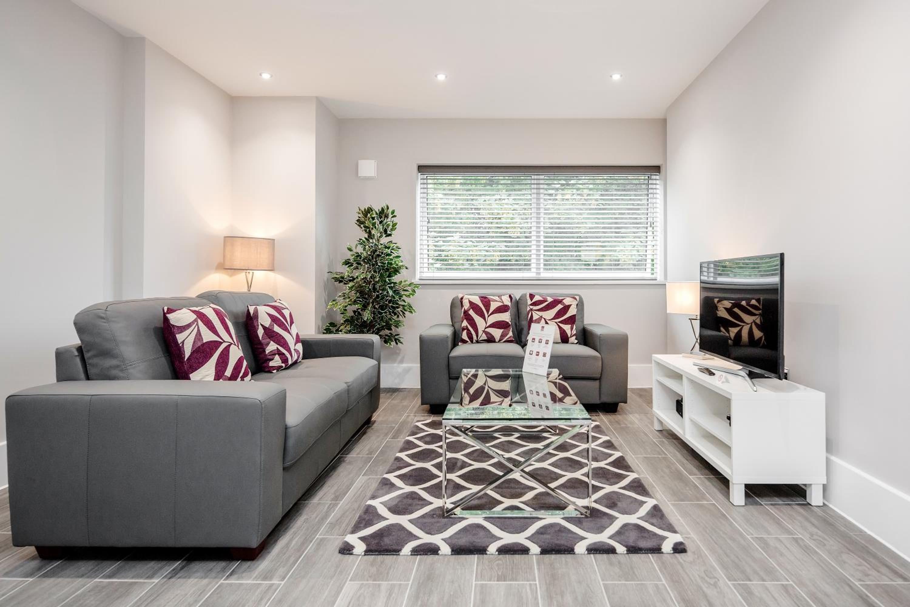 Roomspace Serviced Apartments - The Legacy