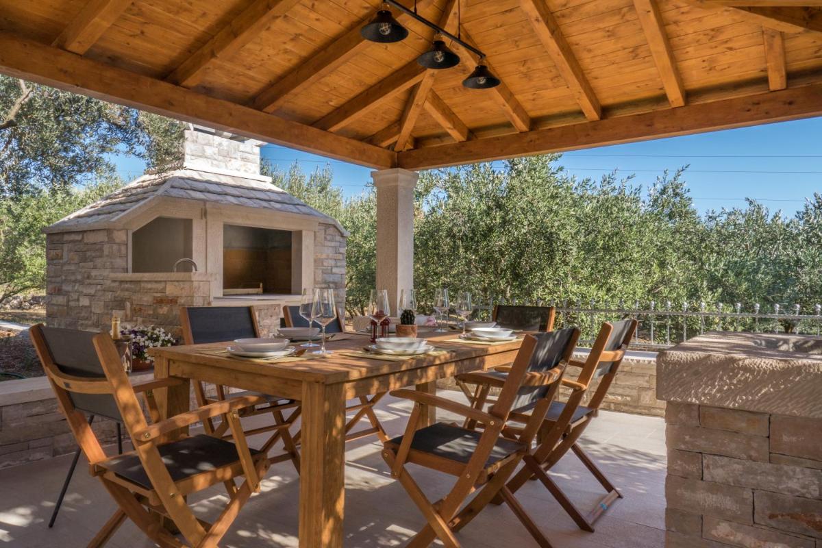 Hotel Stone house Orebic - Image 1