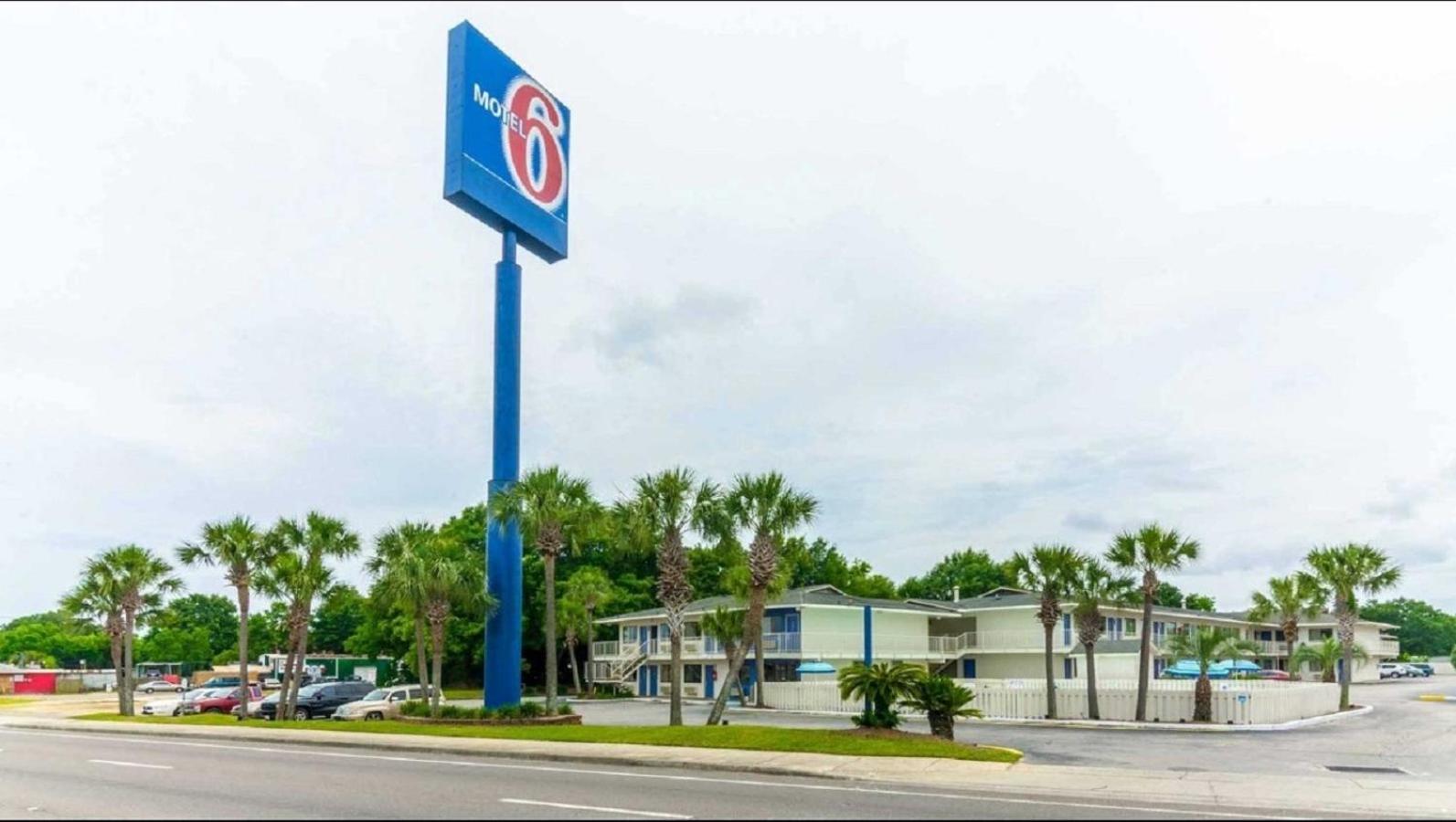 Hotel Motel 6 - Pensacola West - Image 1