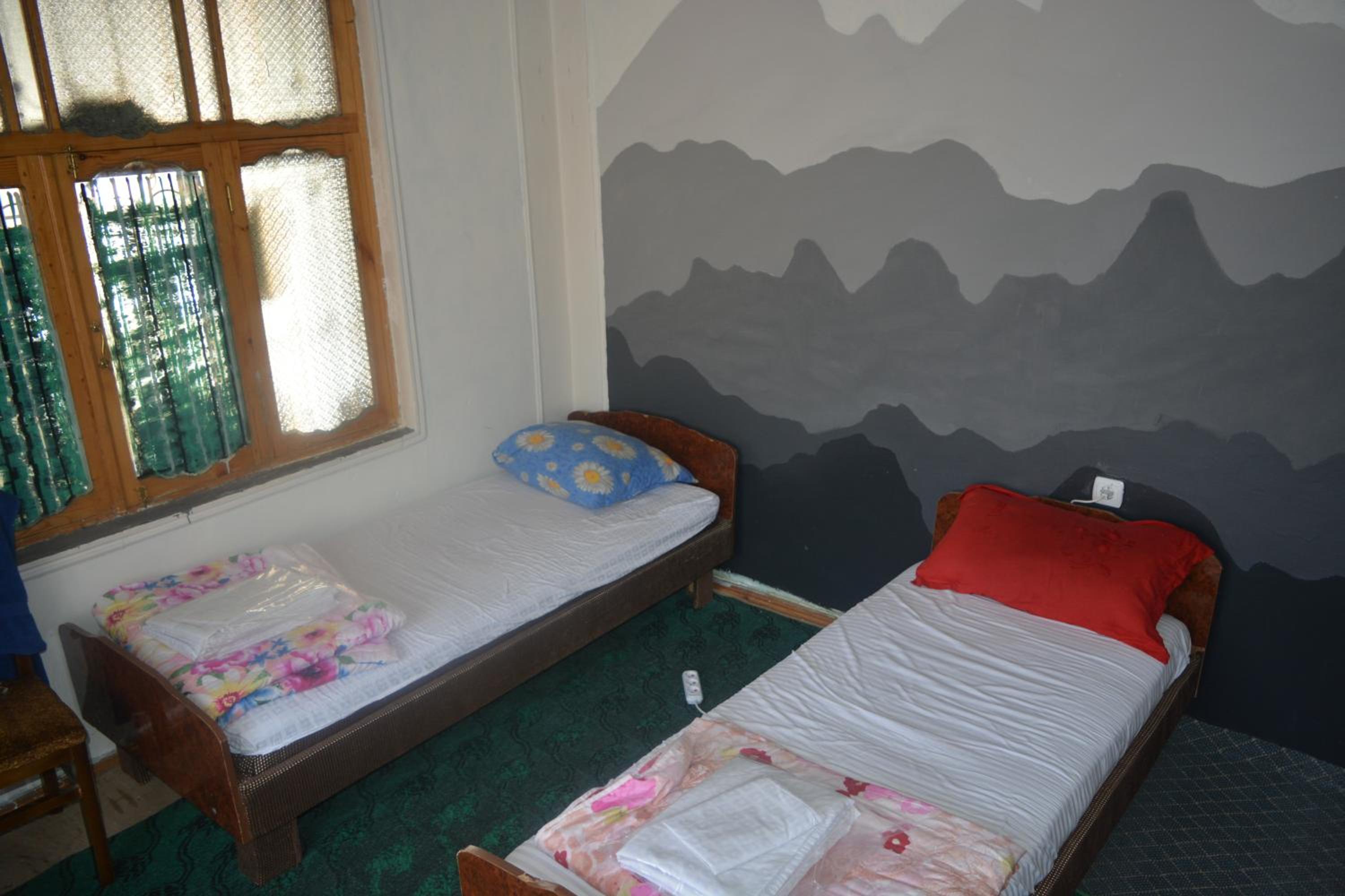 Canal Hostel