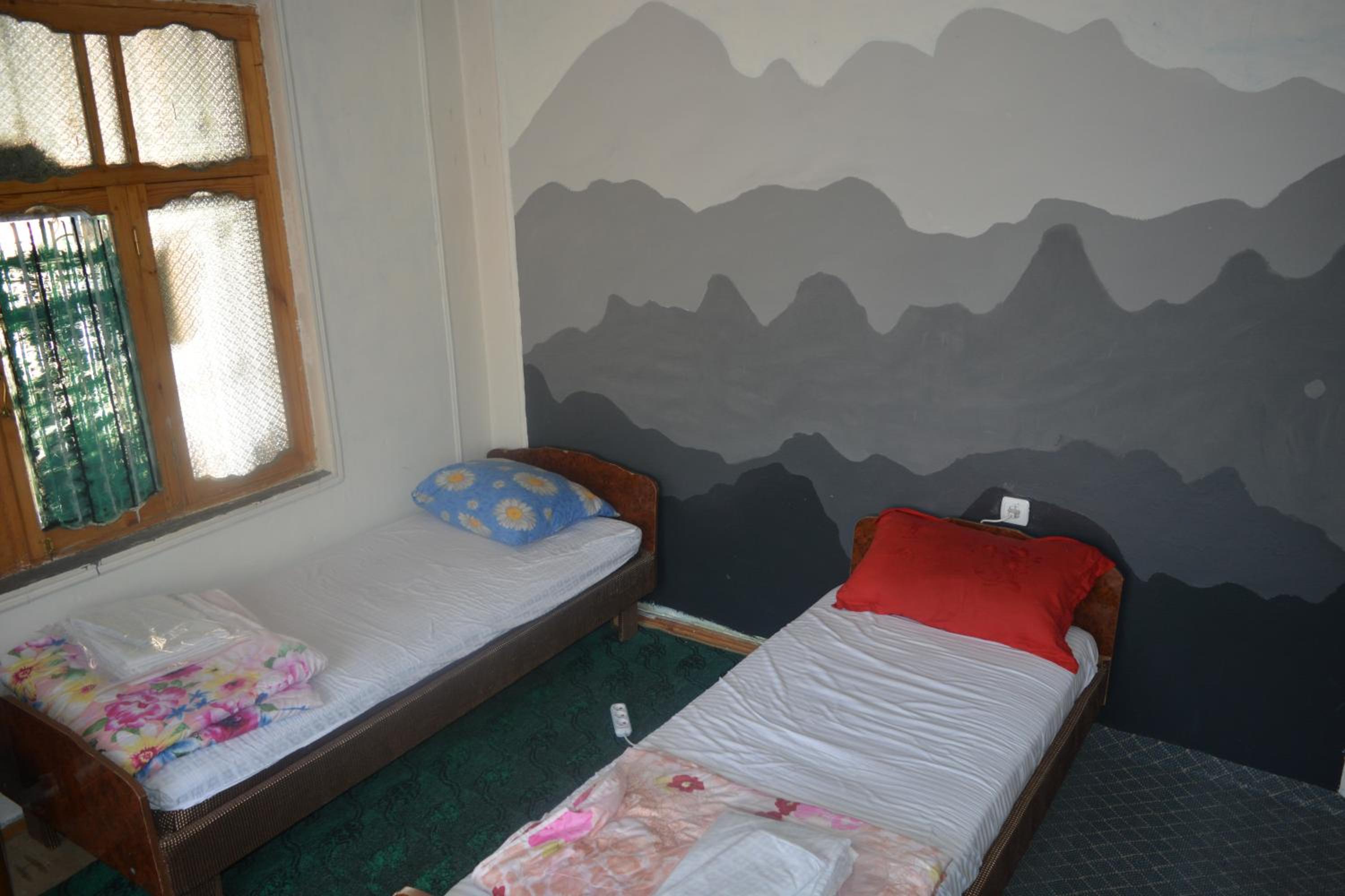 Canal Hostel