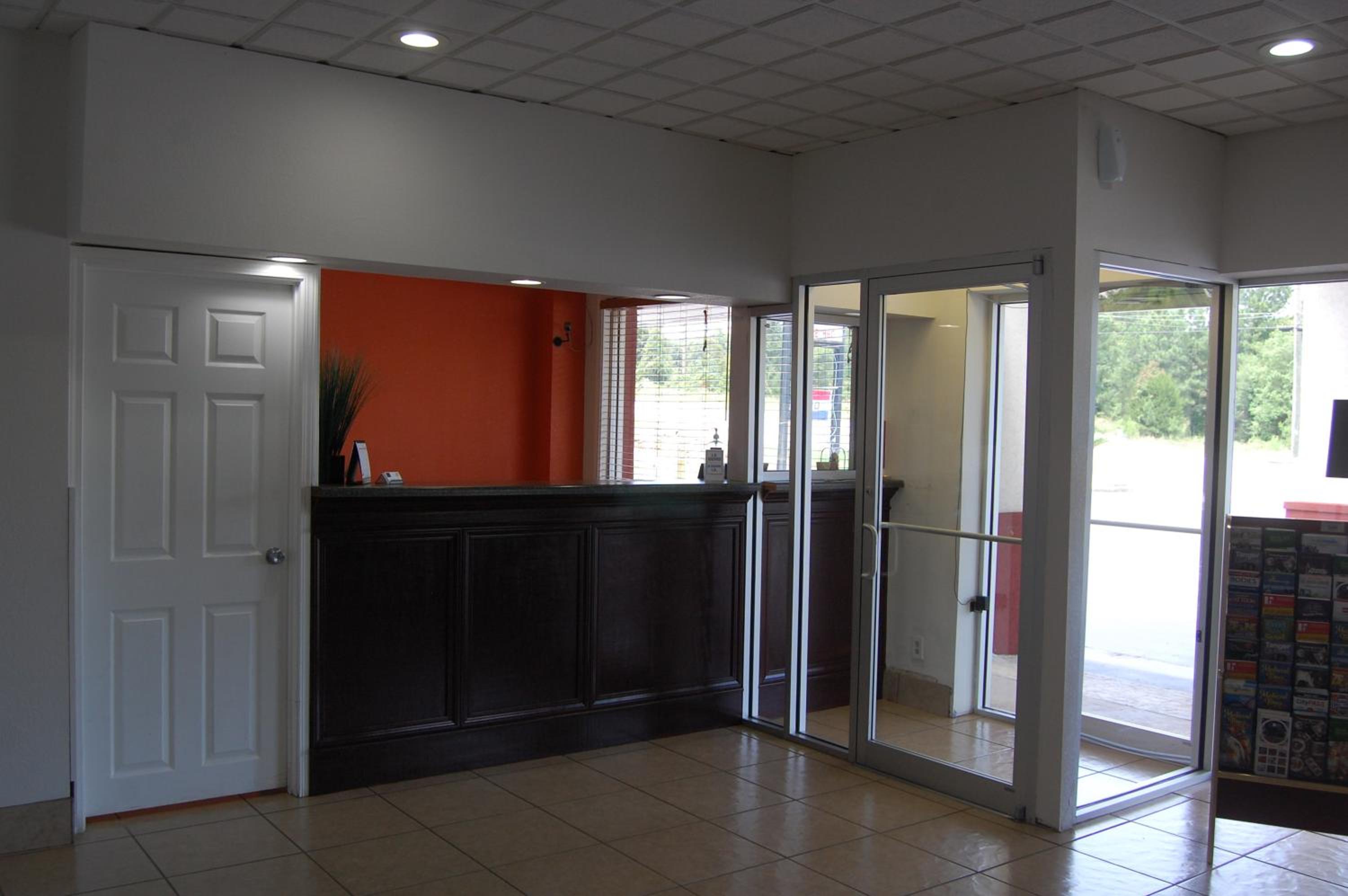 Photo 6