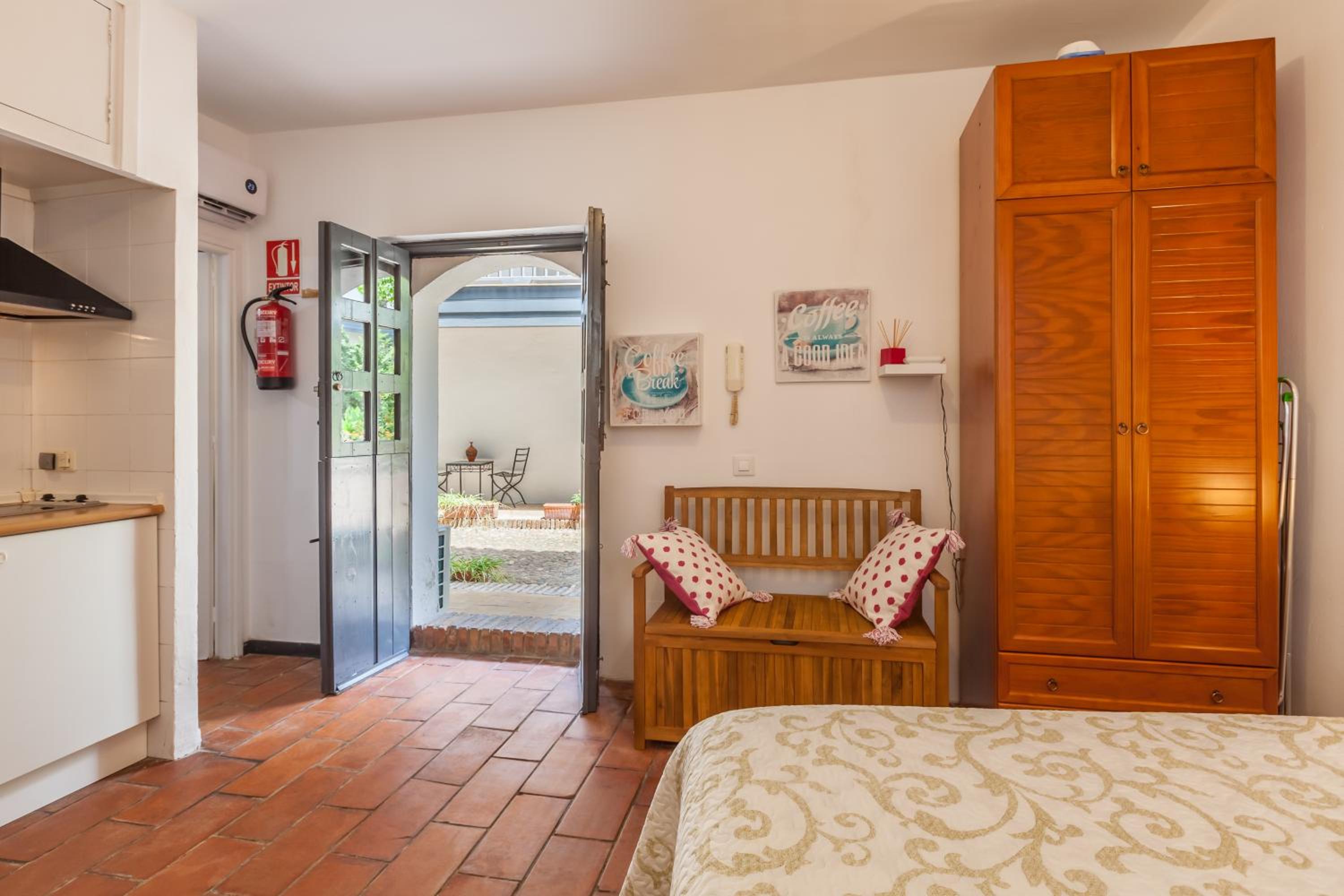 Apartamentos Gadi Corral Siglo XVI
