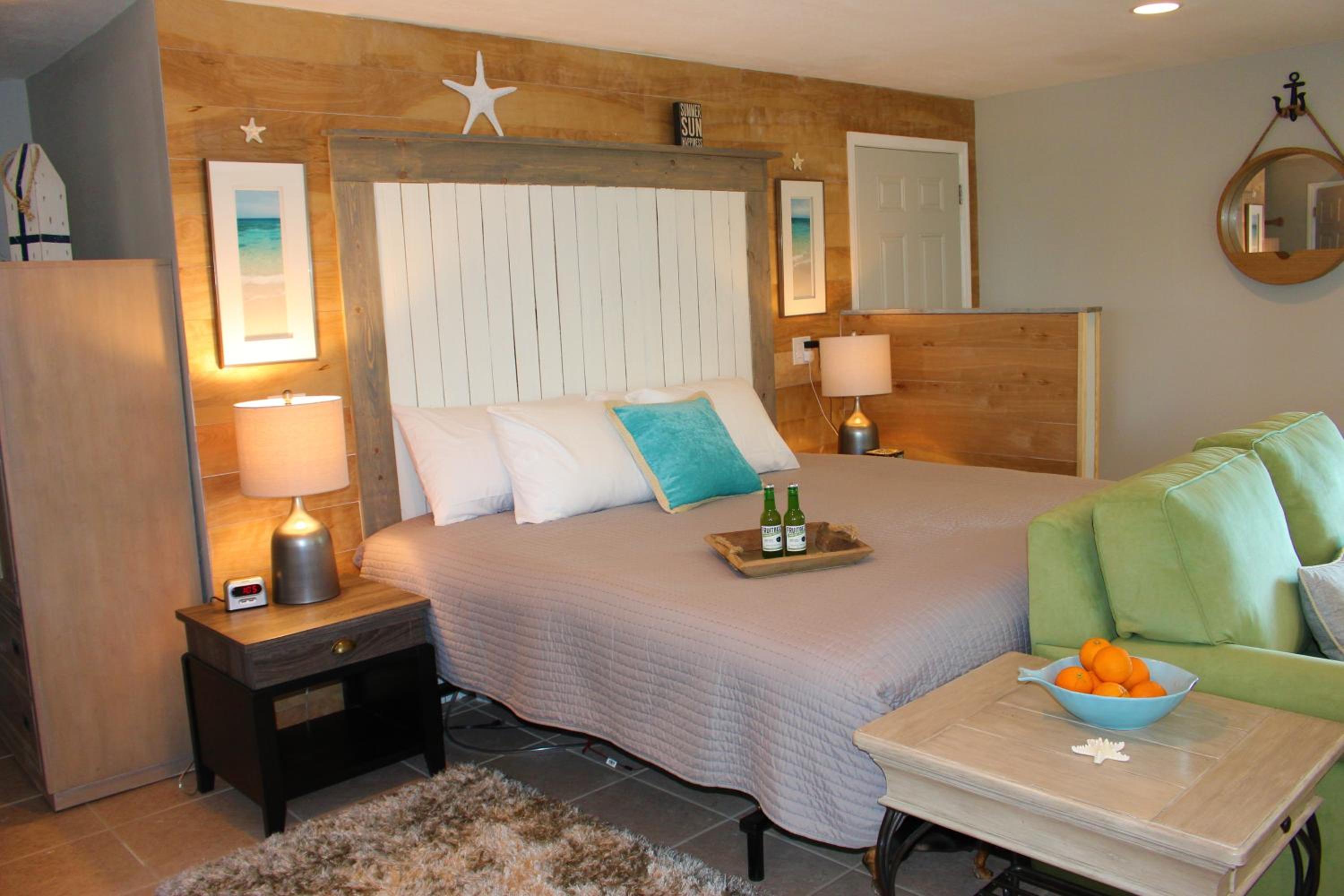 Latitude 26 Waterfront Boutique Resort - Bonita Springs