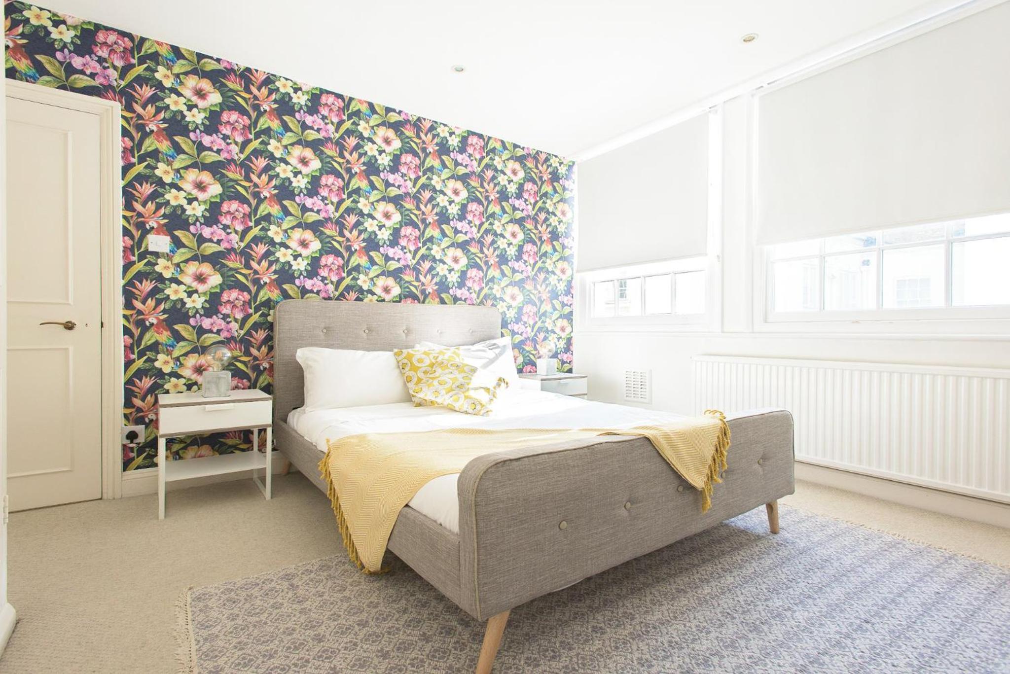 The Harrods Mews - Modern 4BDR with Rooftop Terrace