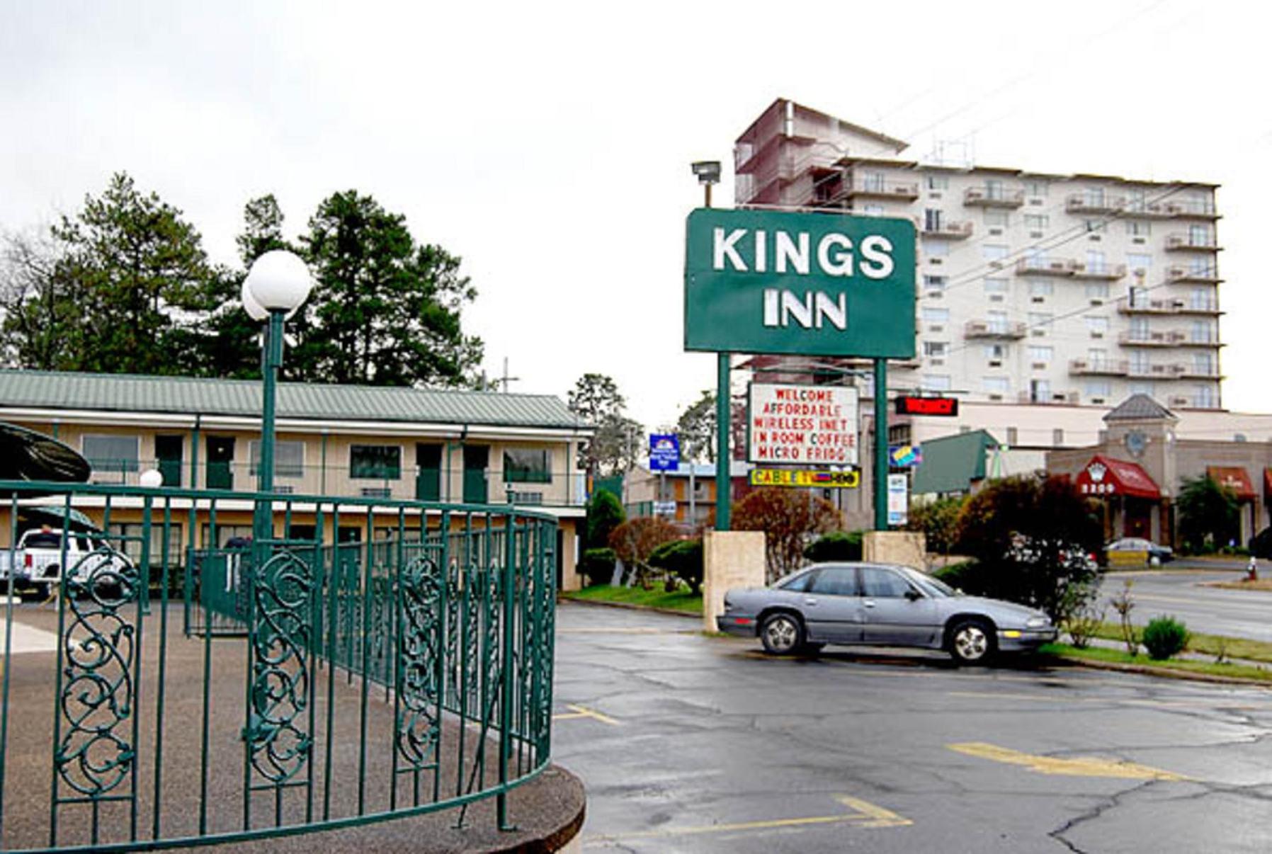 Hotel Kings Inn Hot Springs - Image 1