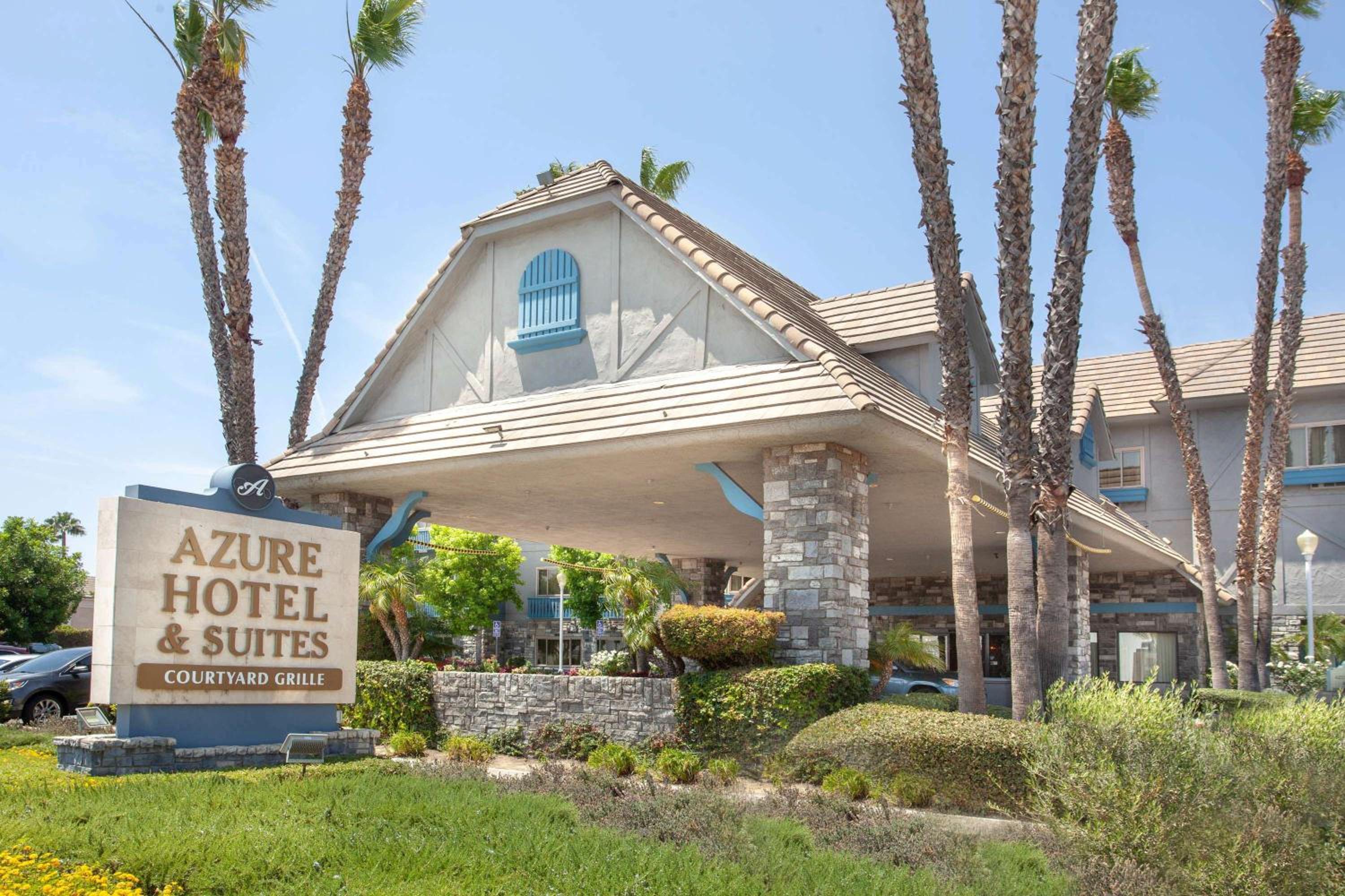 Hotel Azure Hotel&Suites Ontario Trademark Collection by Wyndham - Image 1