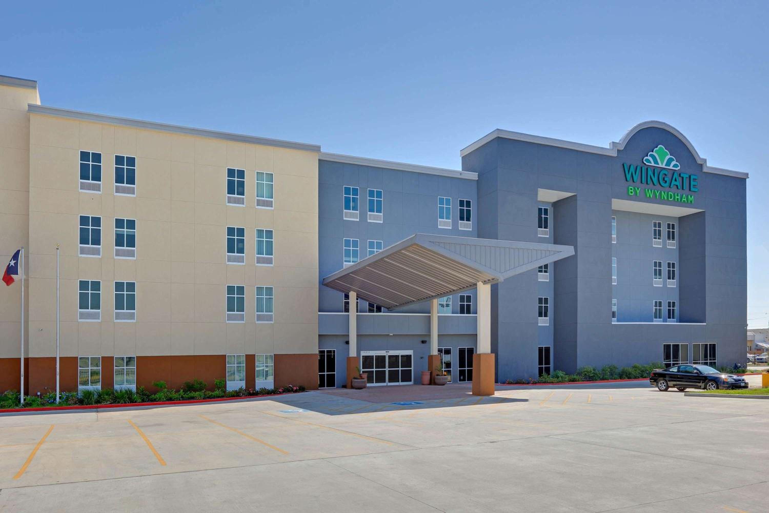 Hotel Wingate by Wyndham Corpus Christi - Image 1