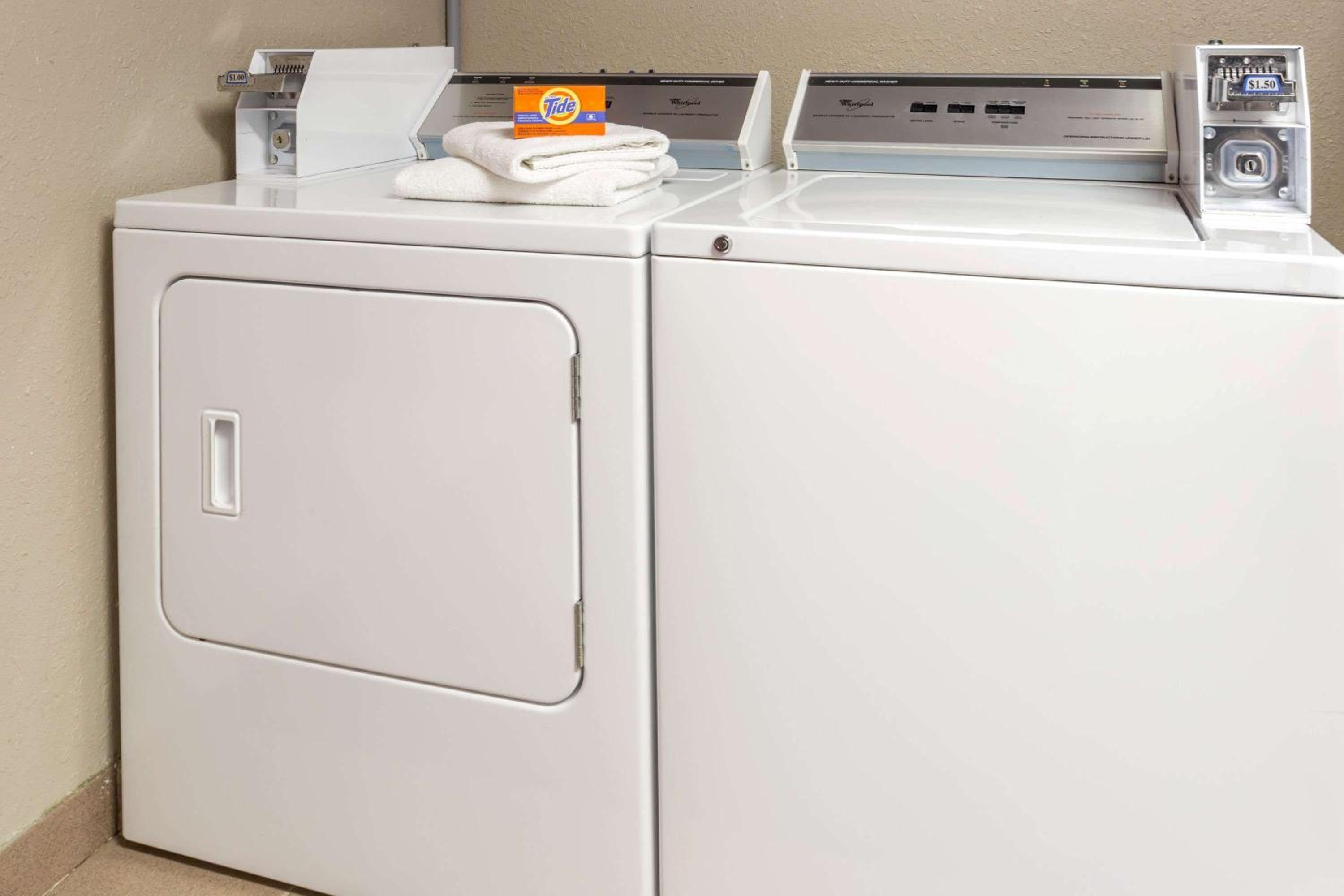 Crawfordsville Vacations - Super 8 by Wyndham Frankfort IN - Property Image 5