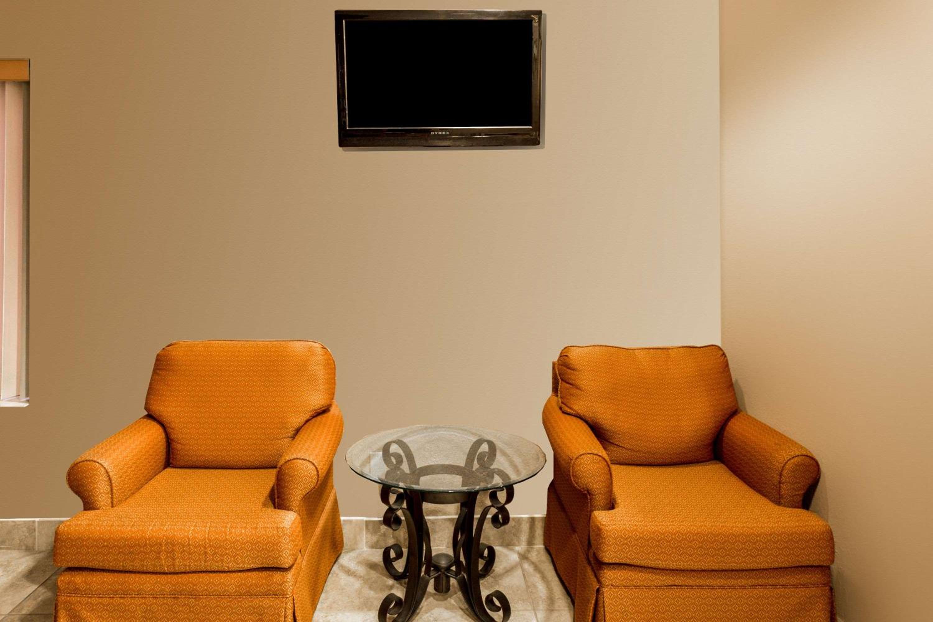 Frankfort Vacations - Super 8 by Wyndham Frankfort IN - Property Image 15