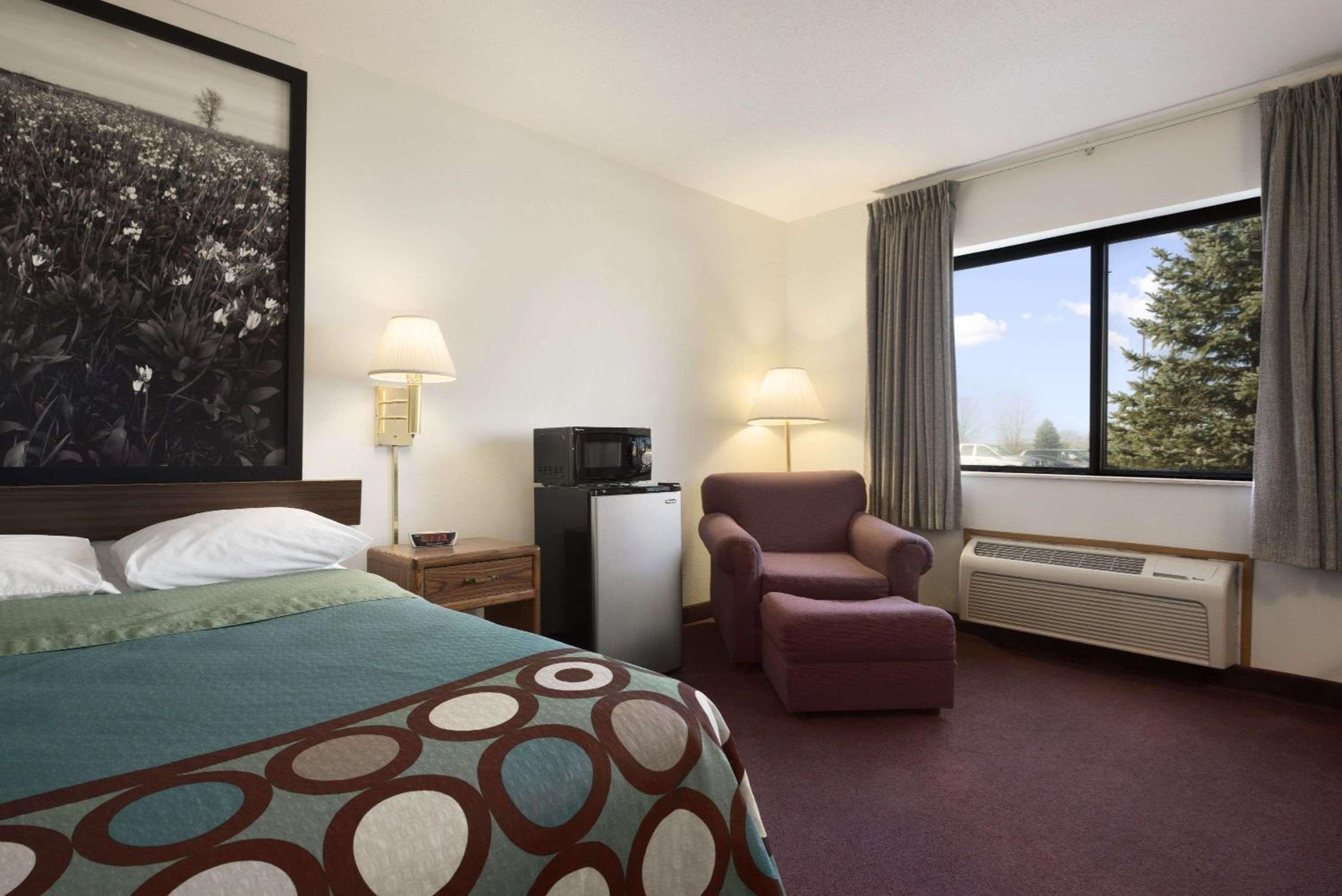 Danville Vacations - Super 8 by Wyndham Danville - Property Image 1