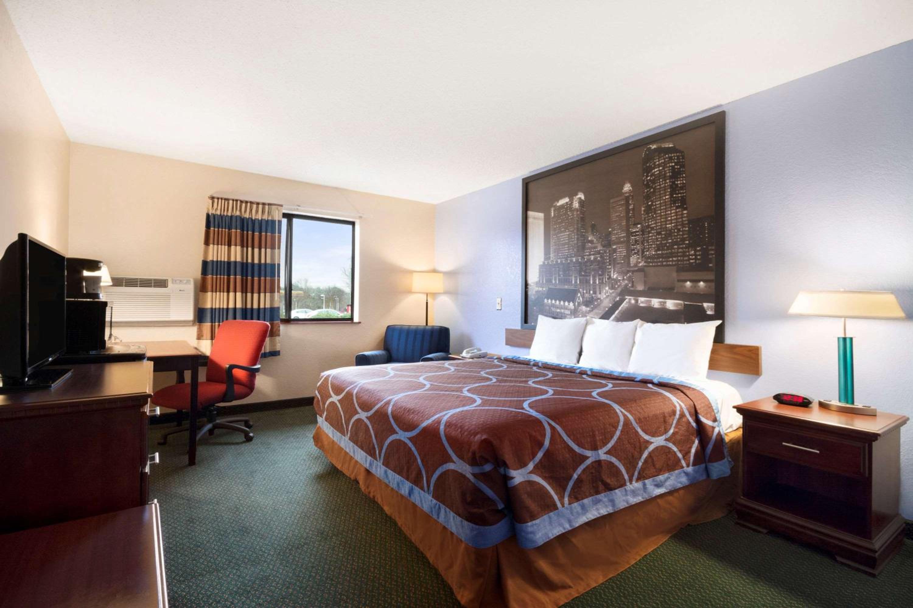 Super 8 by Wyndham Charlotte University, Foto 11