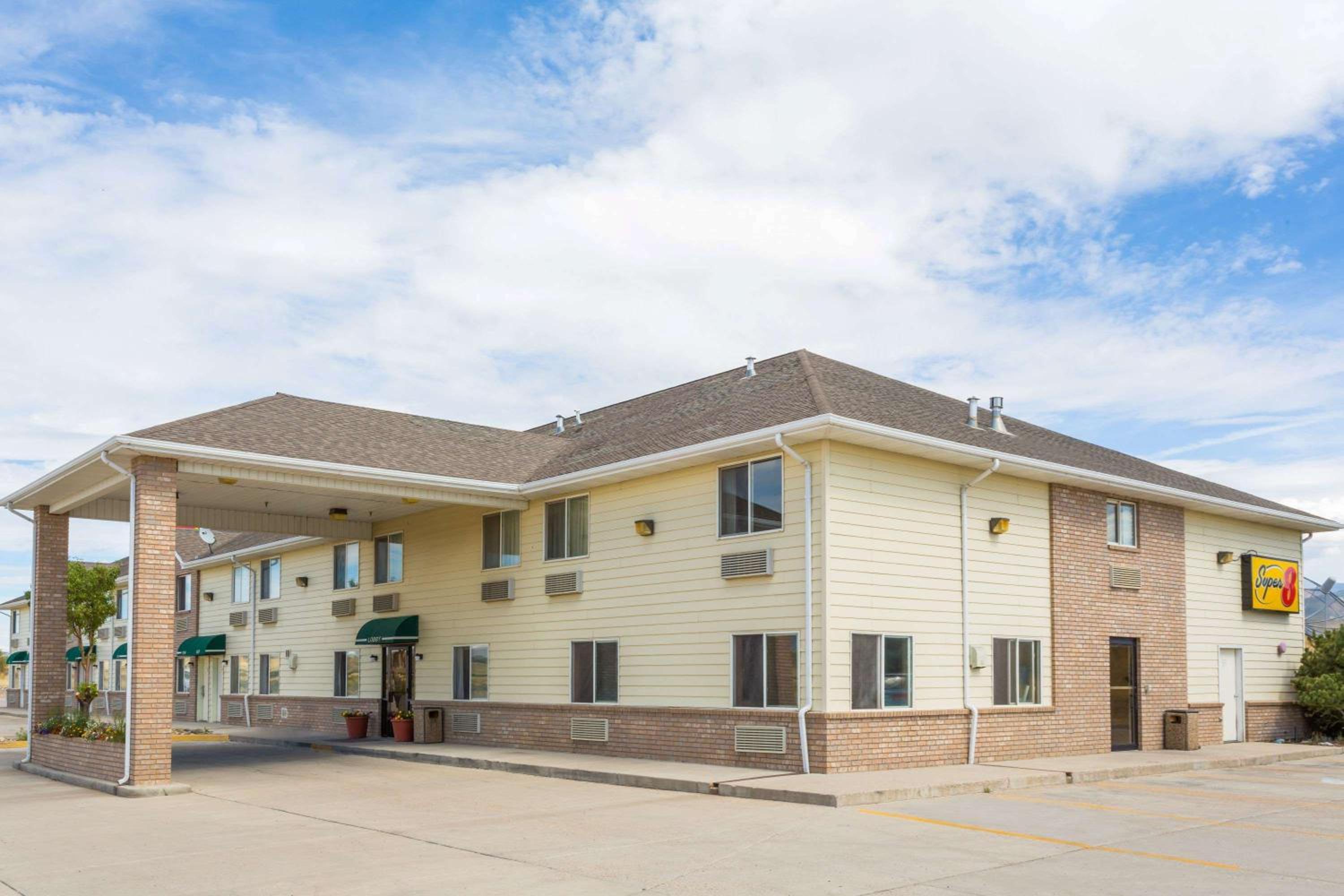 Beaver Vacations - Hotel Zyva - Property Image 1
