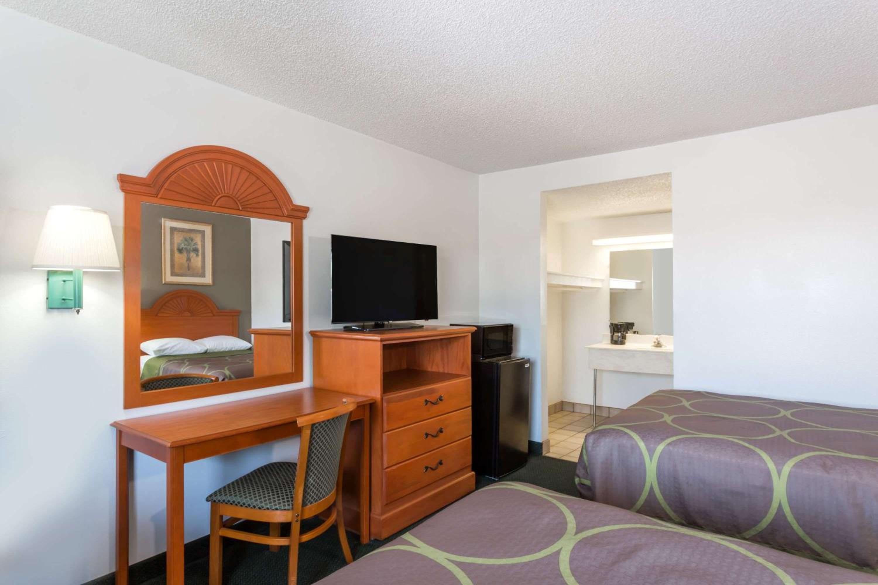 Vero Beach Vacations - Redfinn Inn - Property Image 32