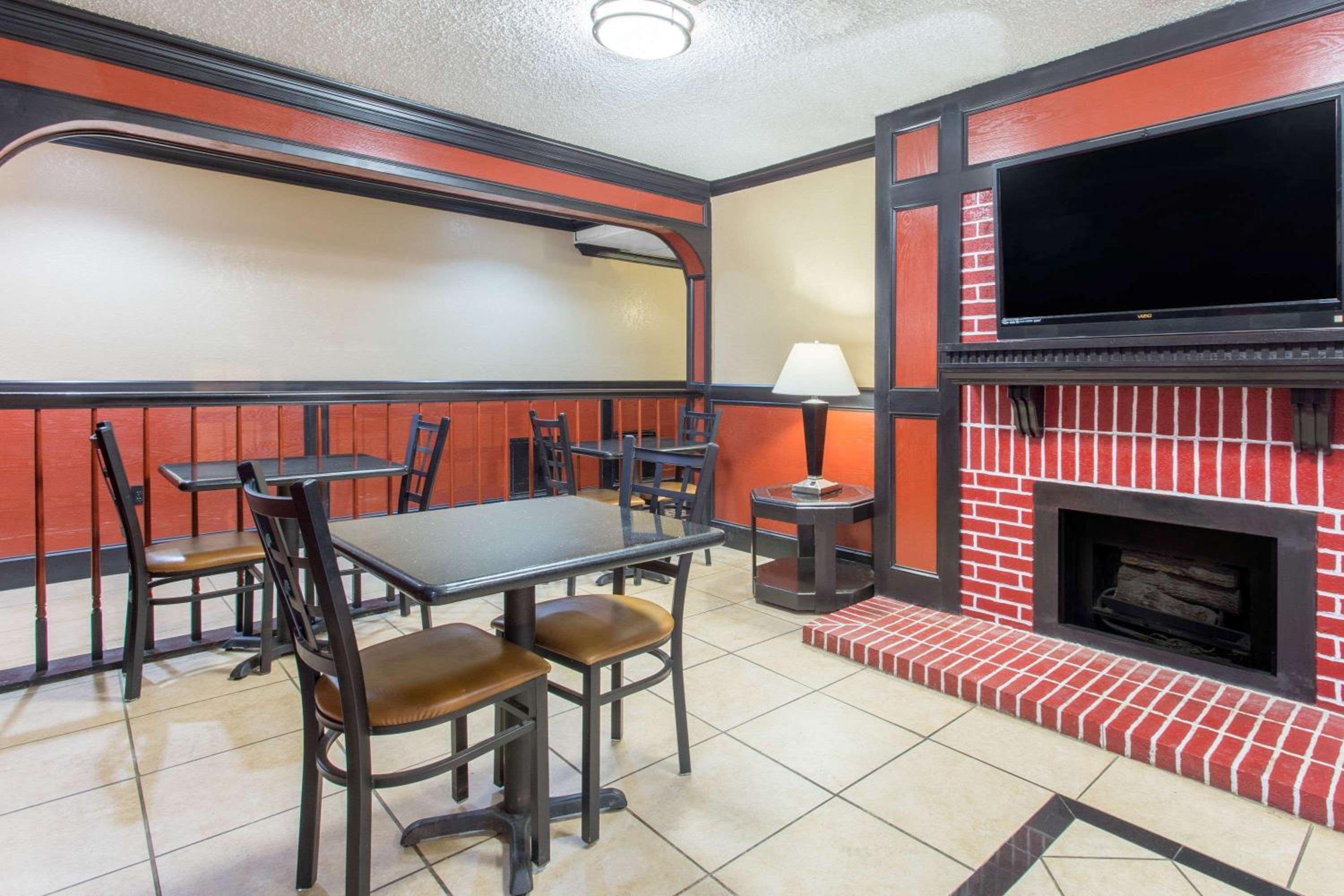 Texarkana Inn view 3