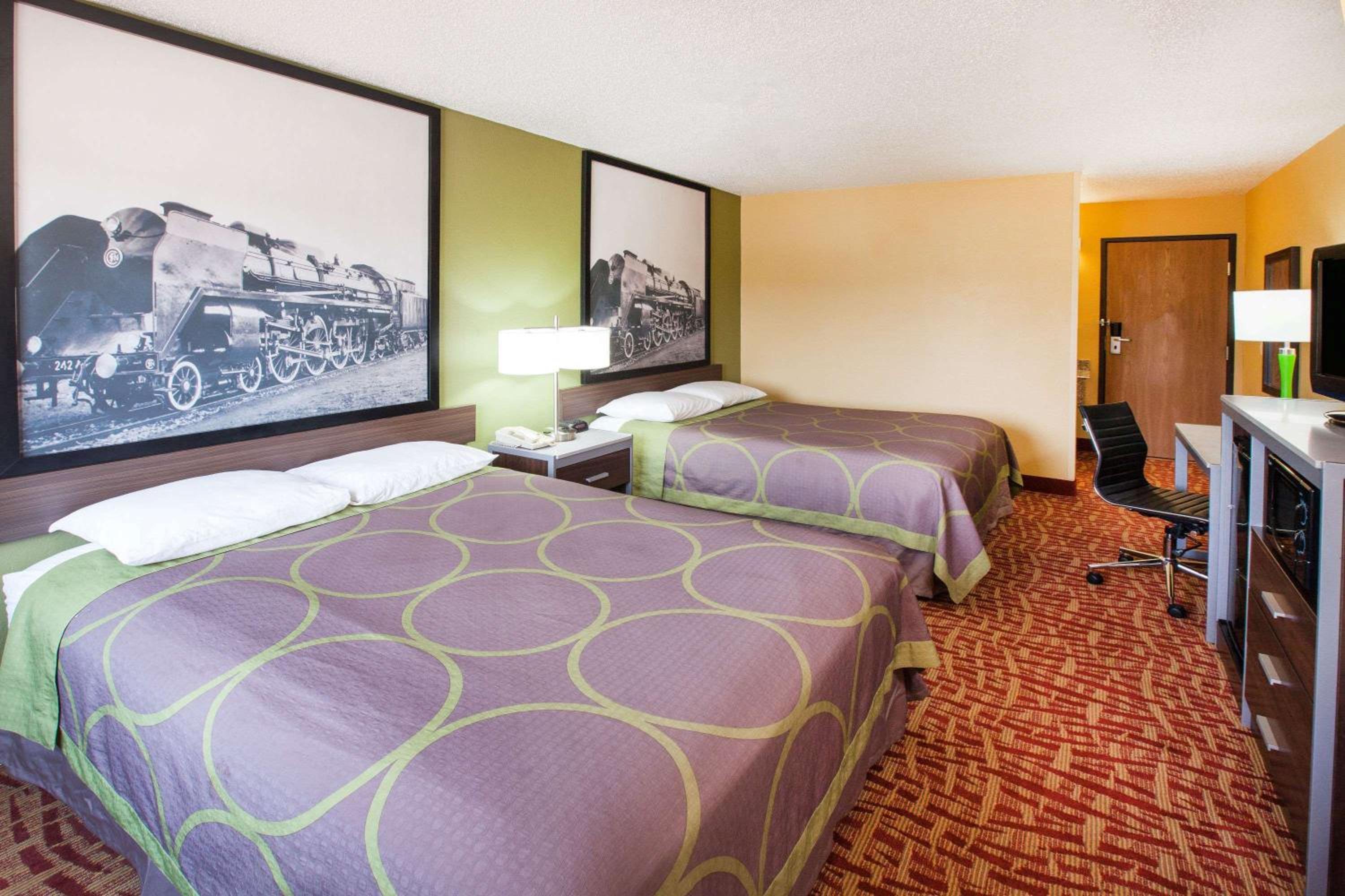 Super 8 by Wyndham Van Buren/Ft. Smith Area view 5