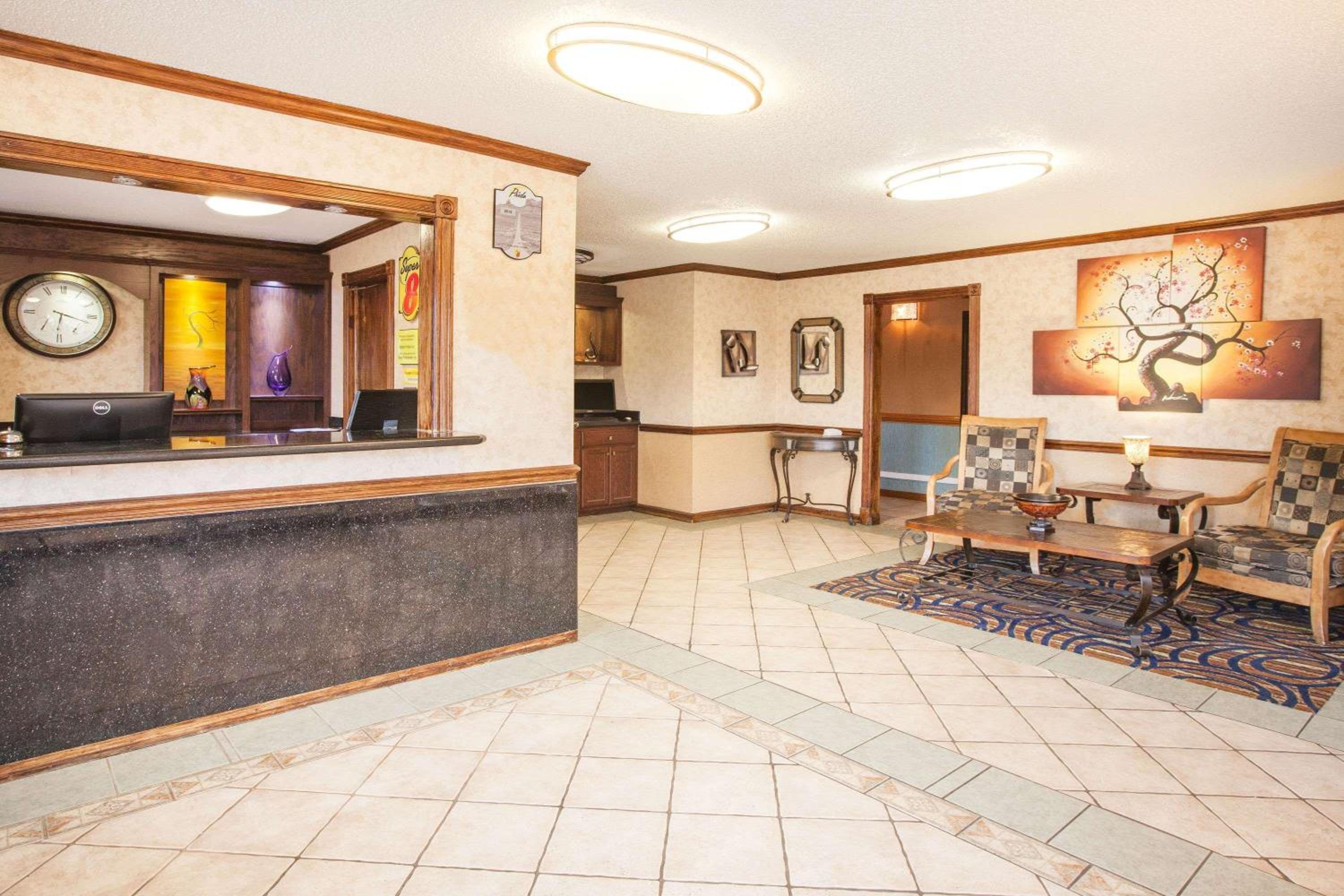 Super 8 by Wyndham Van Buren/Ft. Smith Area view 3