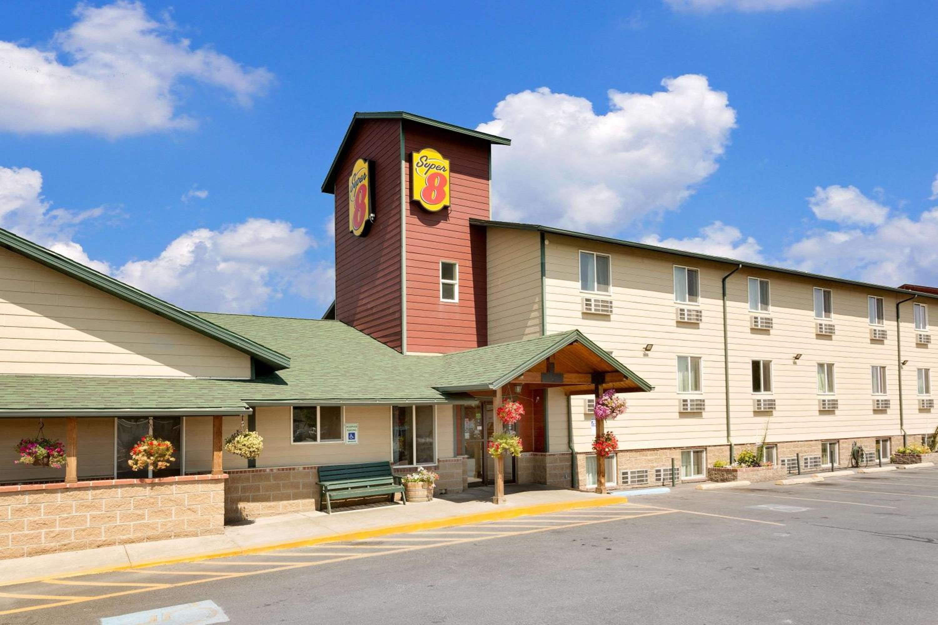 Hotel Super 8 by Wyndham Belgrade/Bozeman Airport