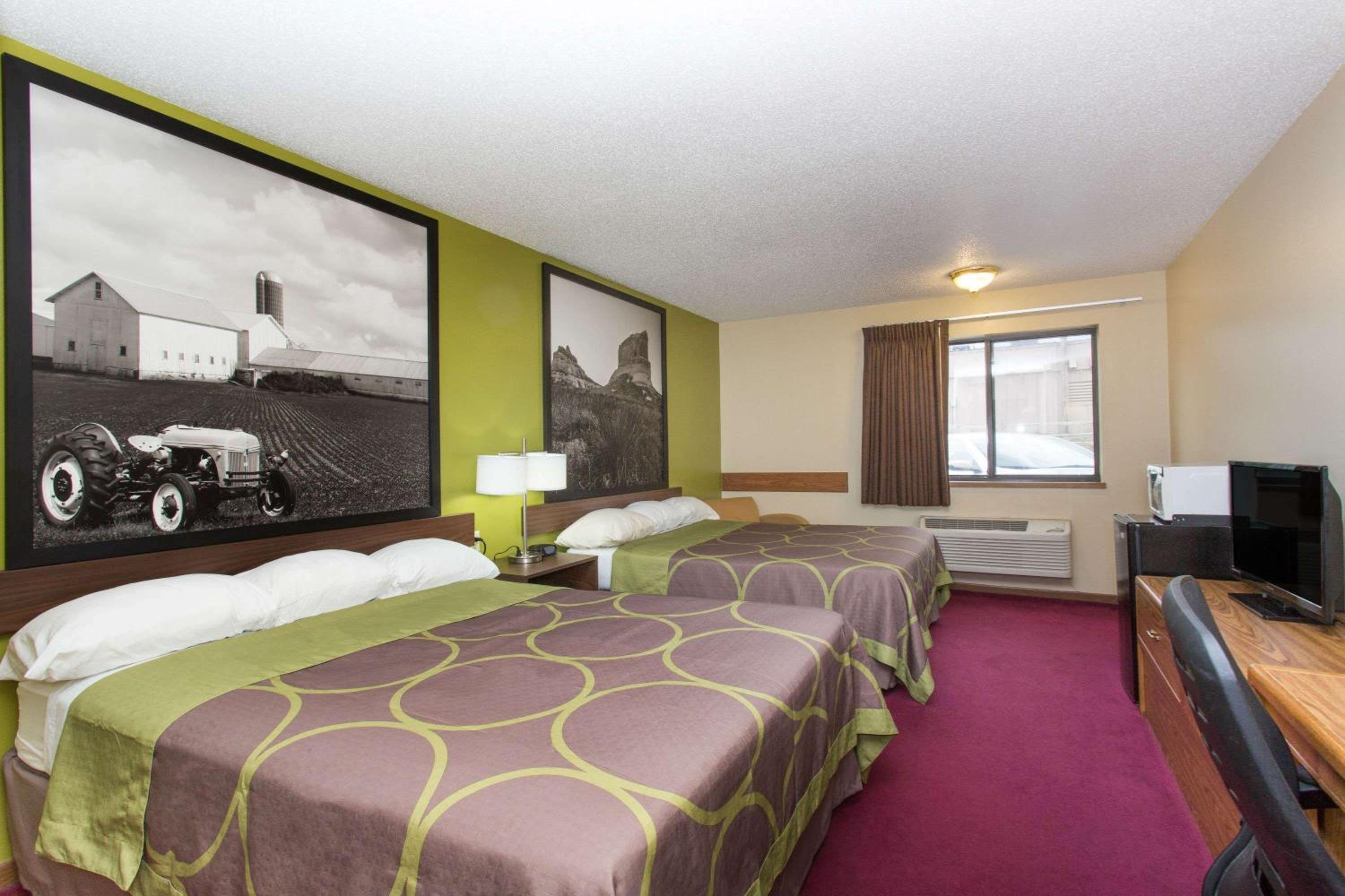 Super 8 by Wyndham Chadron NE view 4