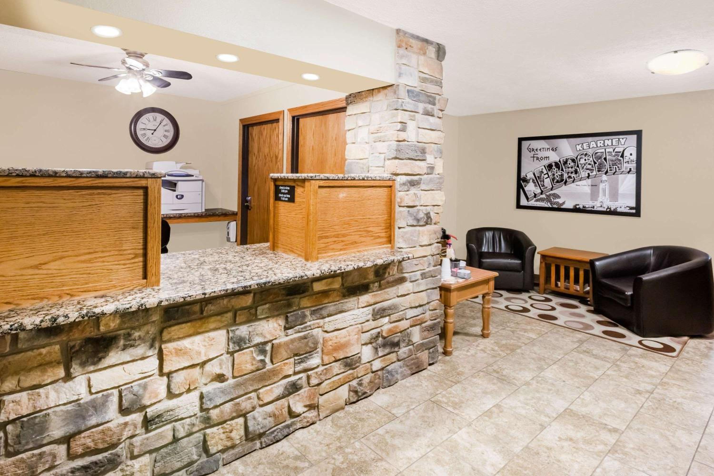 Kearney Vacations - Super 8 by Wyndham Kearney - Property Image 4