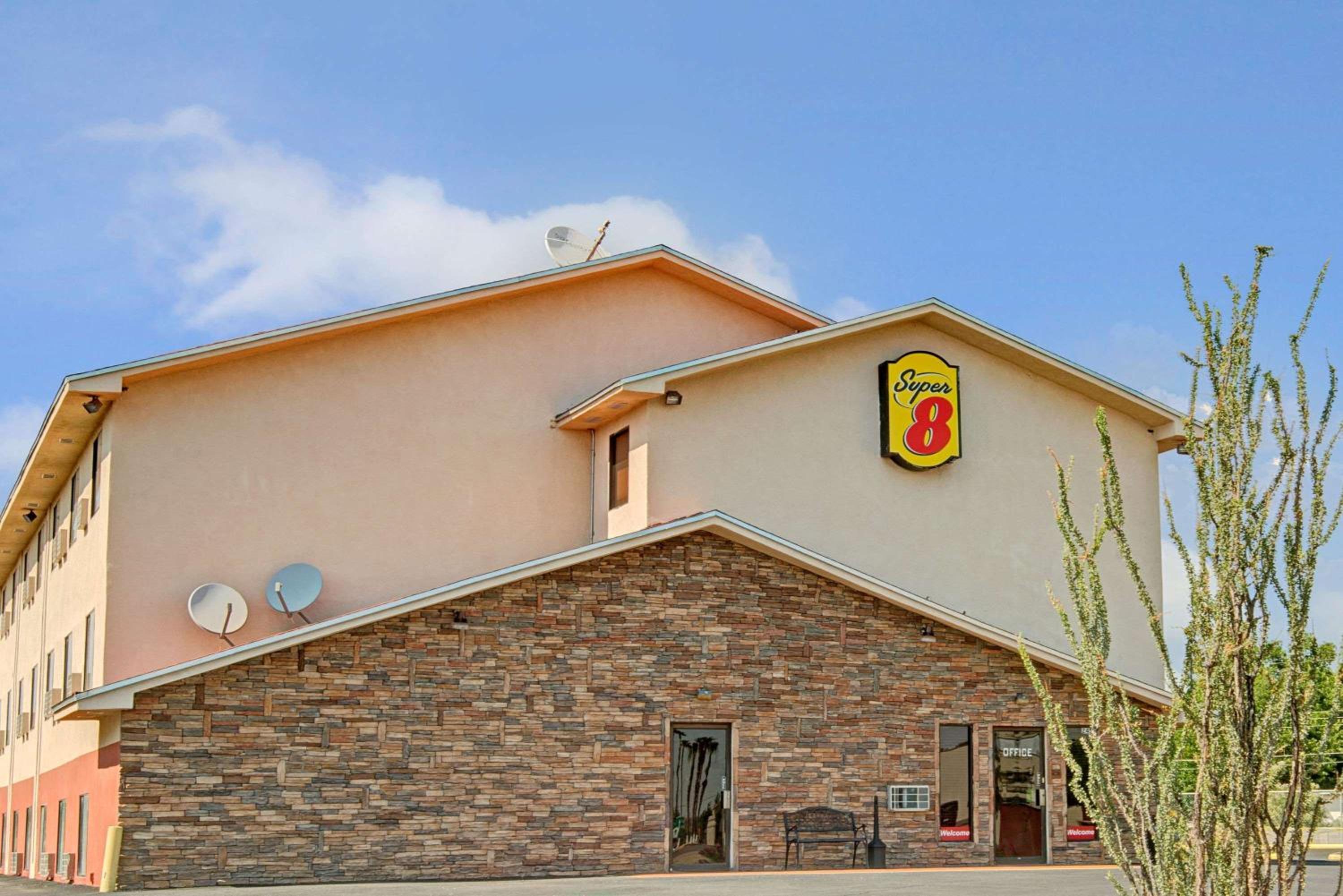 Super 8 by Wyndham Las Cruces University Area view 2