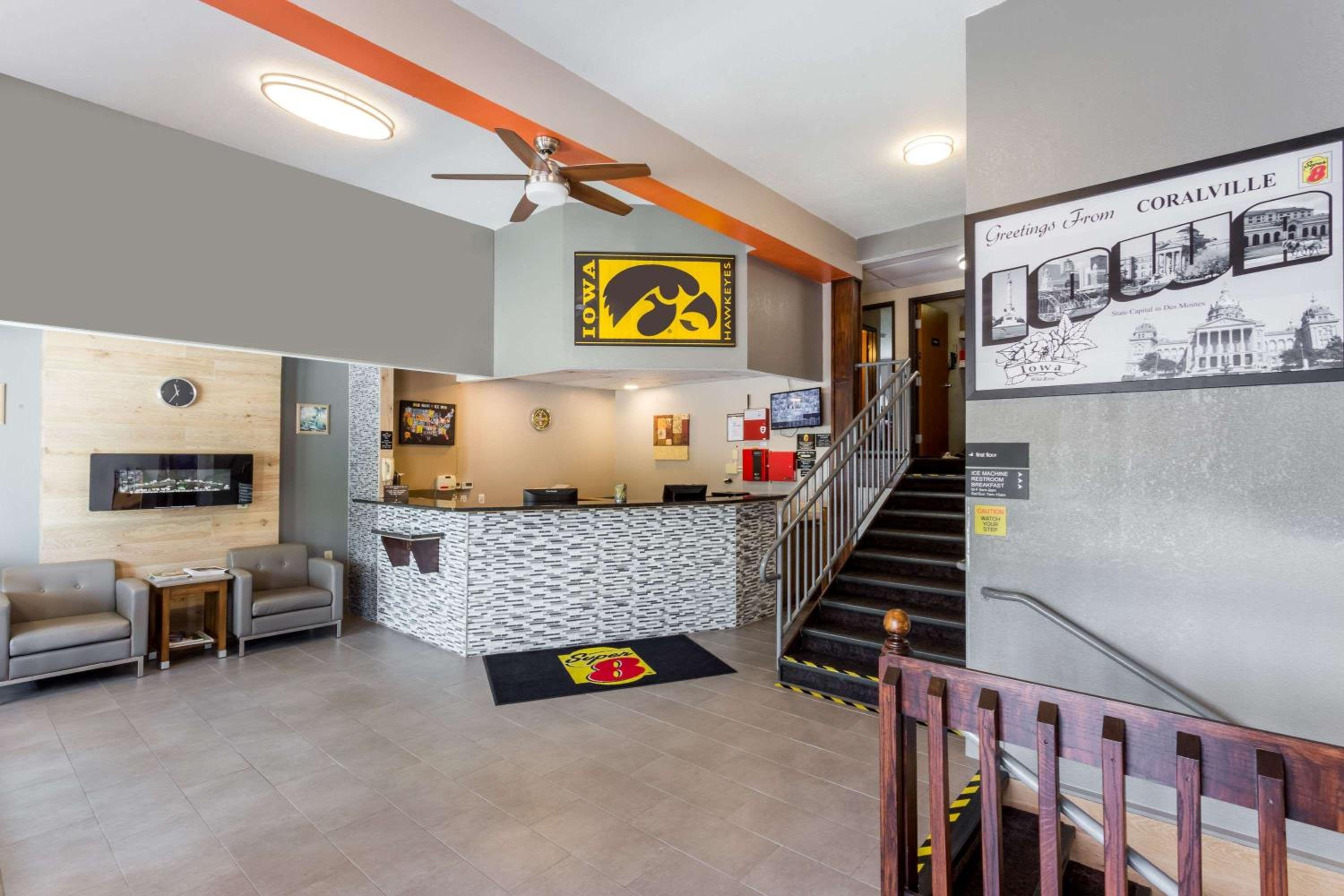 Cedar Rapids Vacations - Super 8 by Wyndham Iowa City/Coralville - Property Image 2