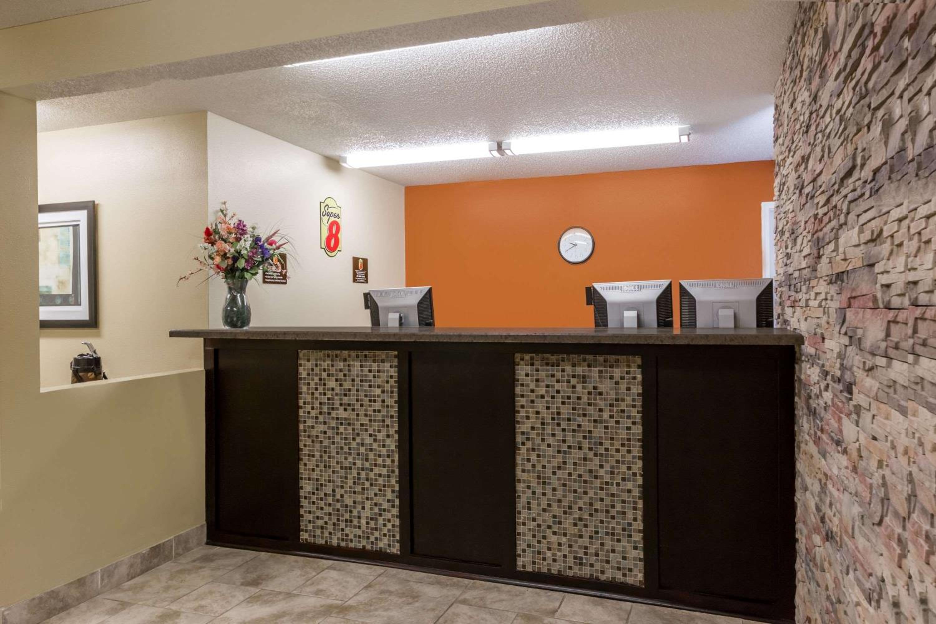 Western Inn & Suite Grinnell IA