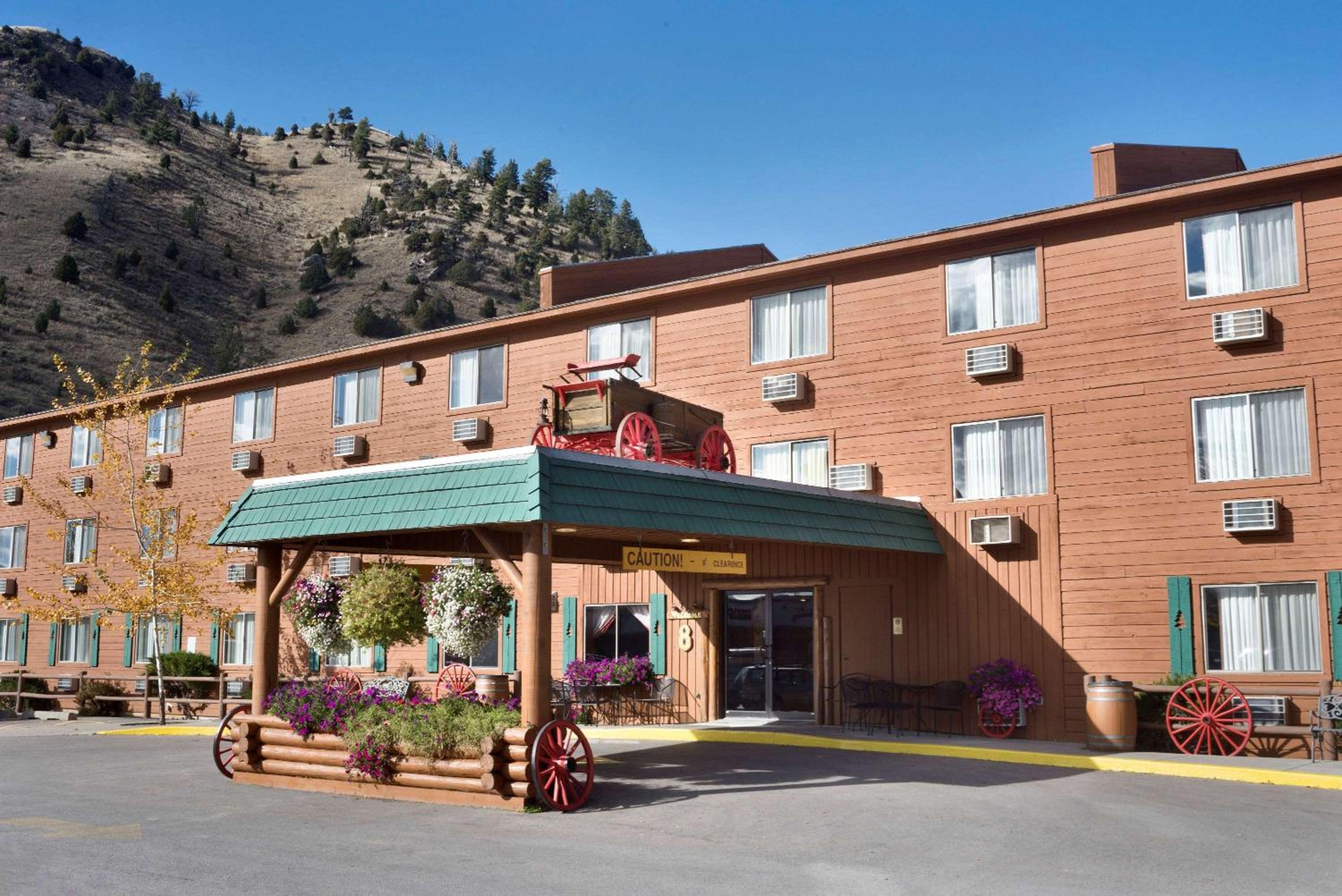 Hotel Super 8 by Wyndham Jackson Hole - Image 1