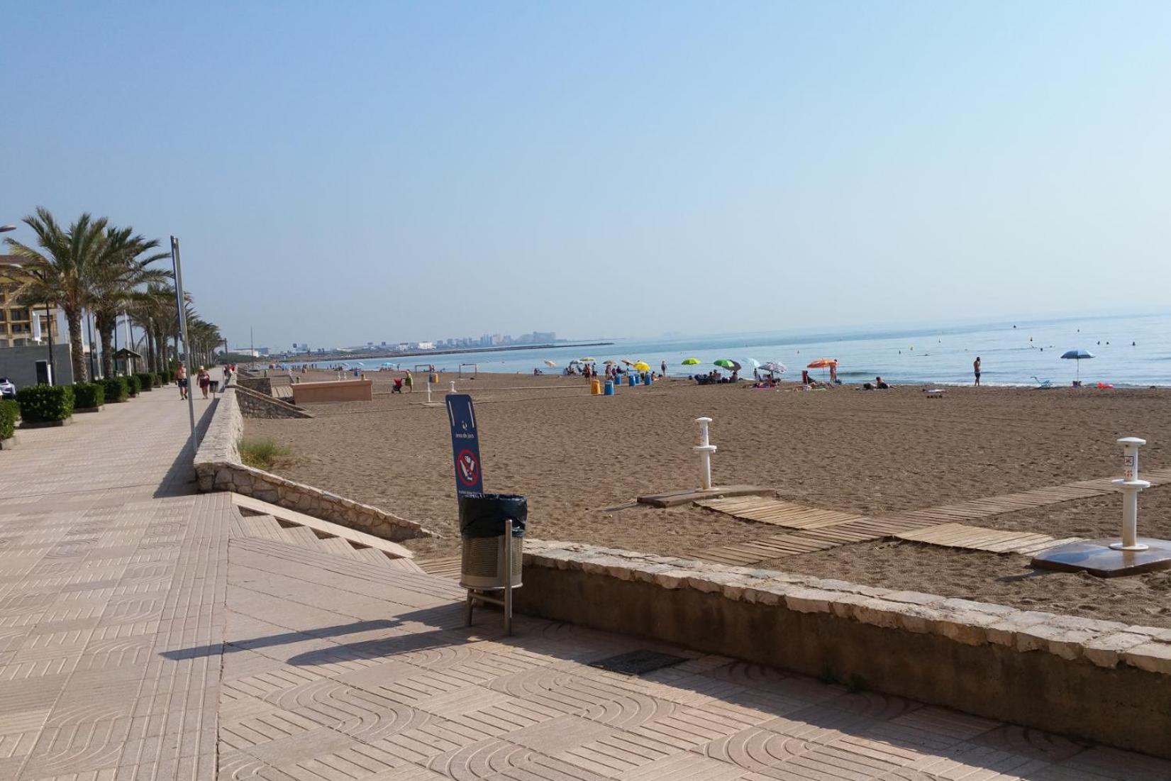 Beach Apartment with beautiful view view 4