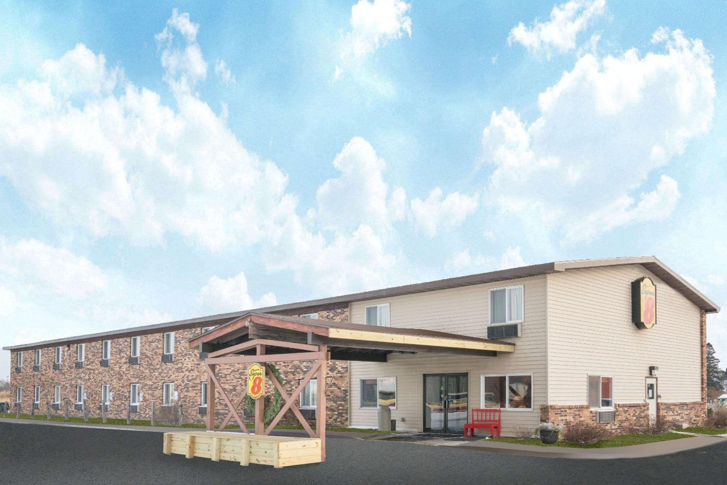 Hotel Super 8 by Wyndham Superior WI