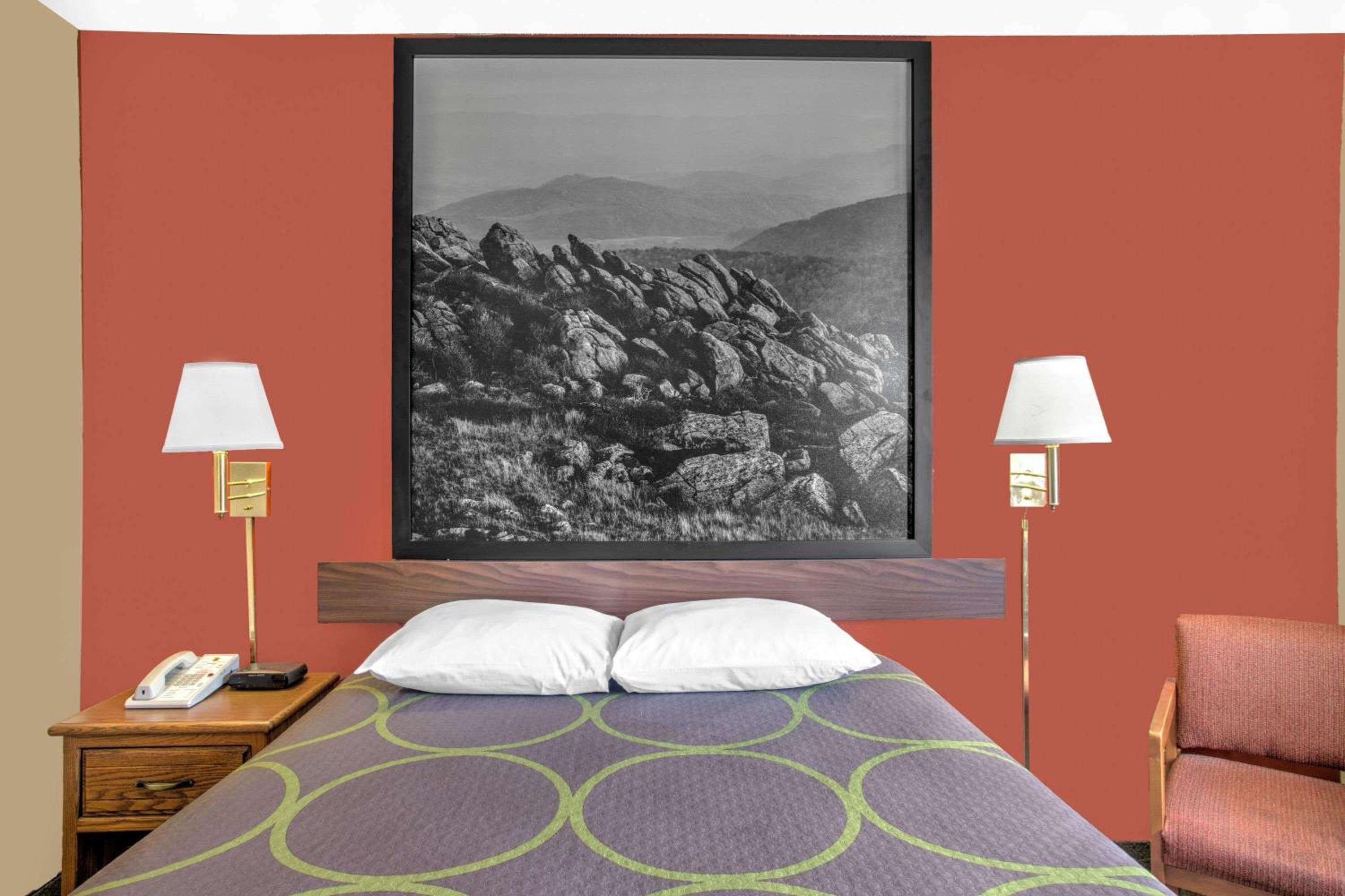 Super 8 by Wyndham Christiansburg/Blacksburg Area view 4