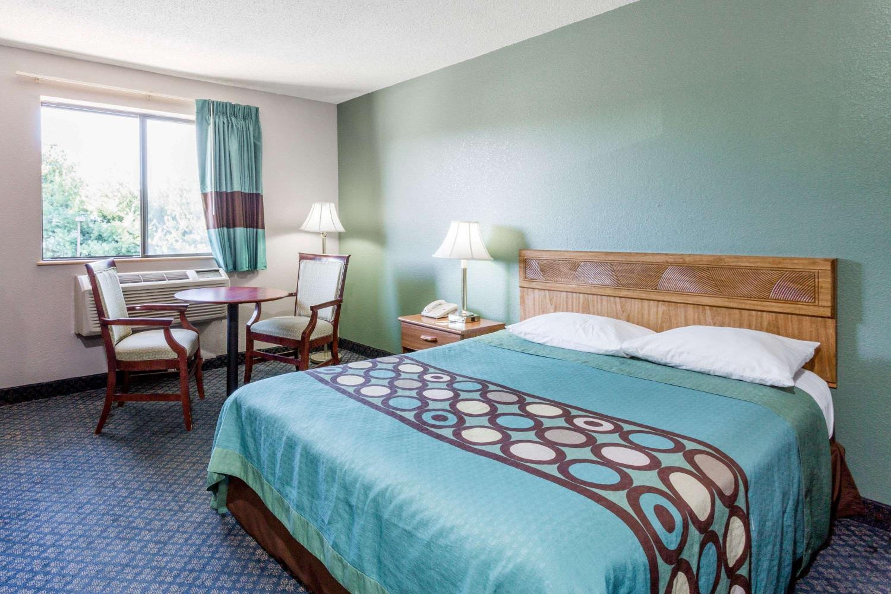Super 8 by Wyndham Richmond Midlothian Turnpike - Property Image 11