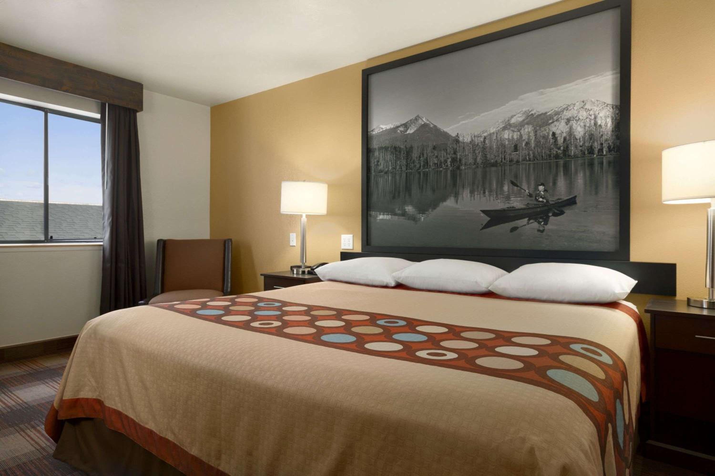 Super 8 by Wyndham Idaho Falls view 5