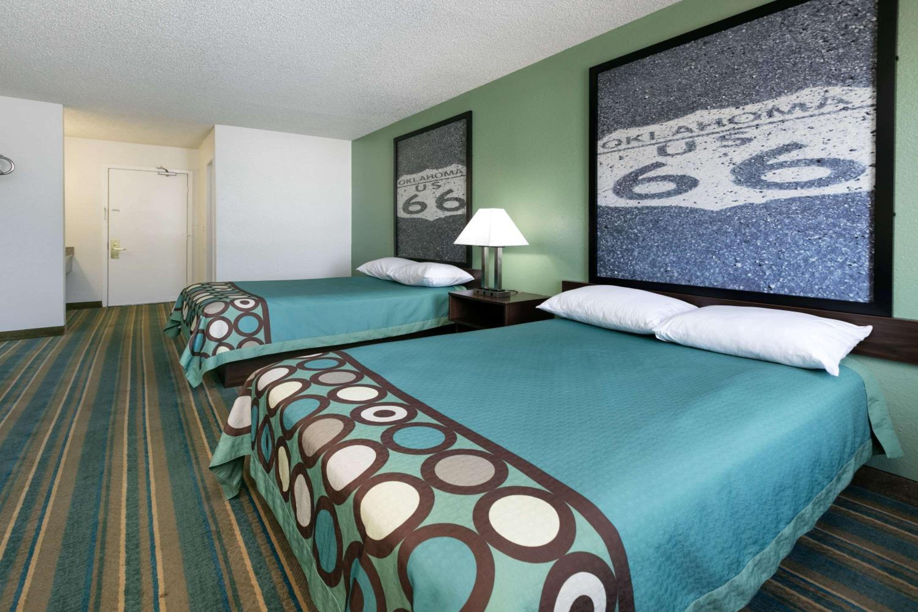 Super 8 by Wyndham Sapulpa/Tulsa Area view 5