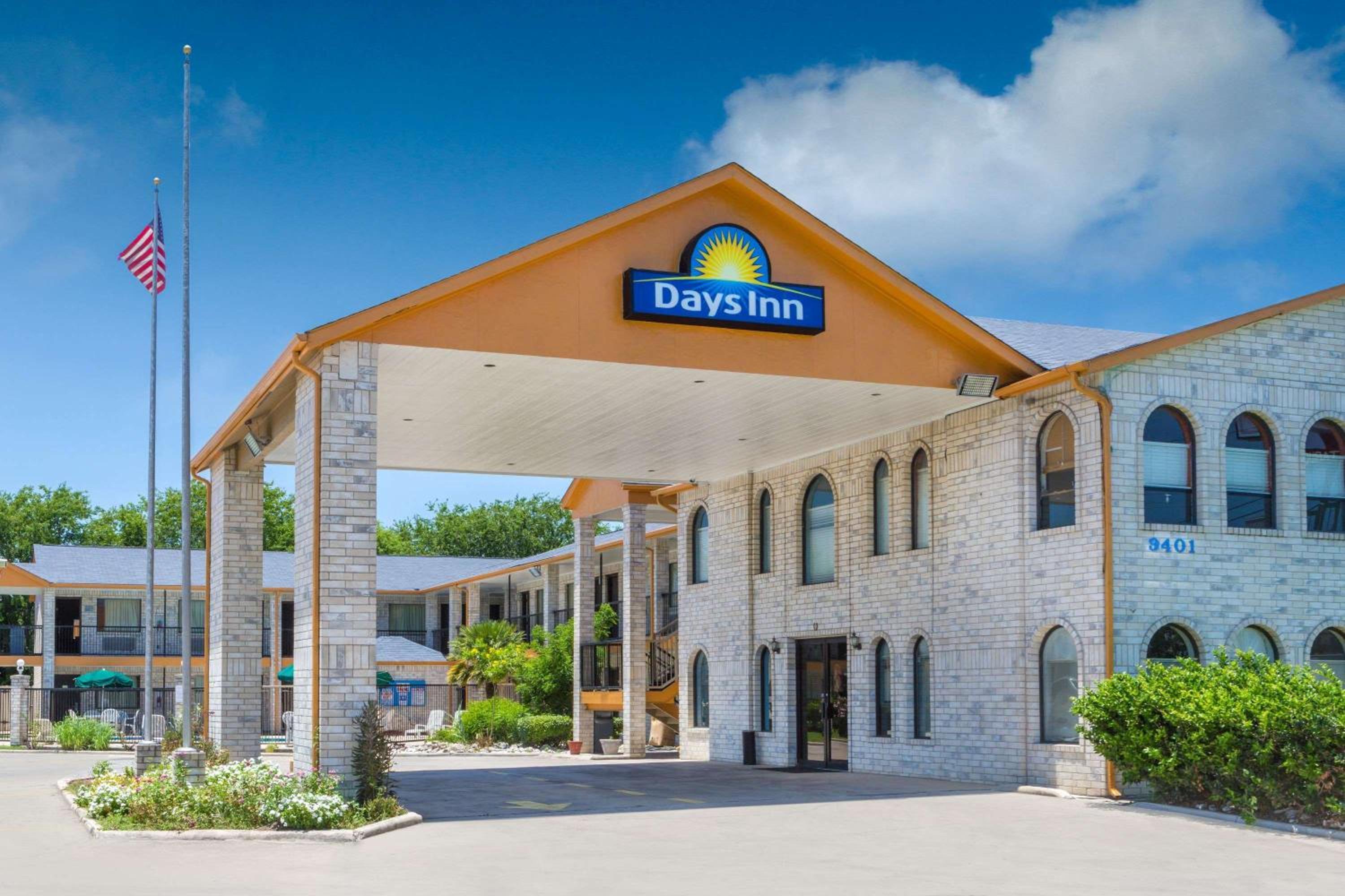 Days Inn Windcrest by Wyndham San Antonio