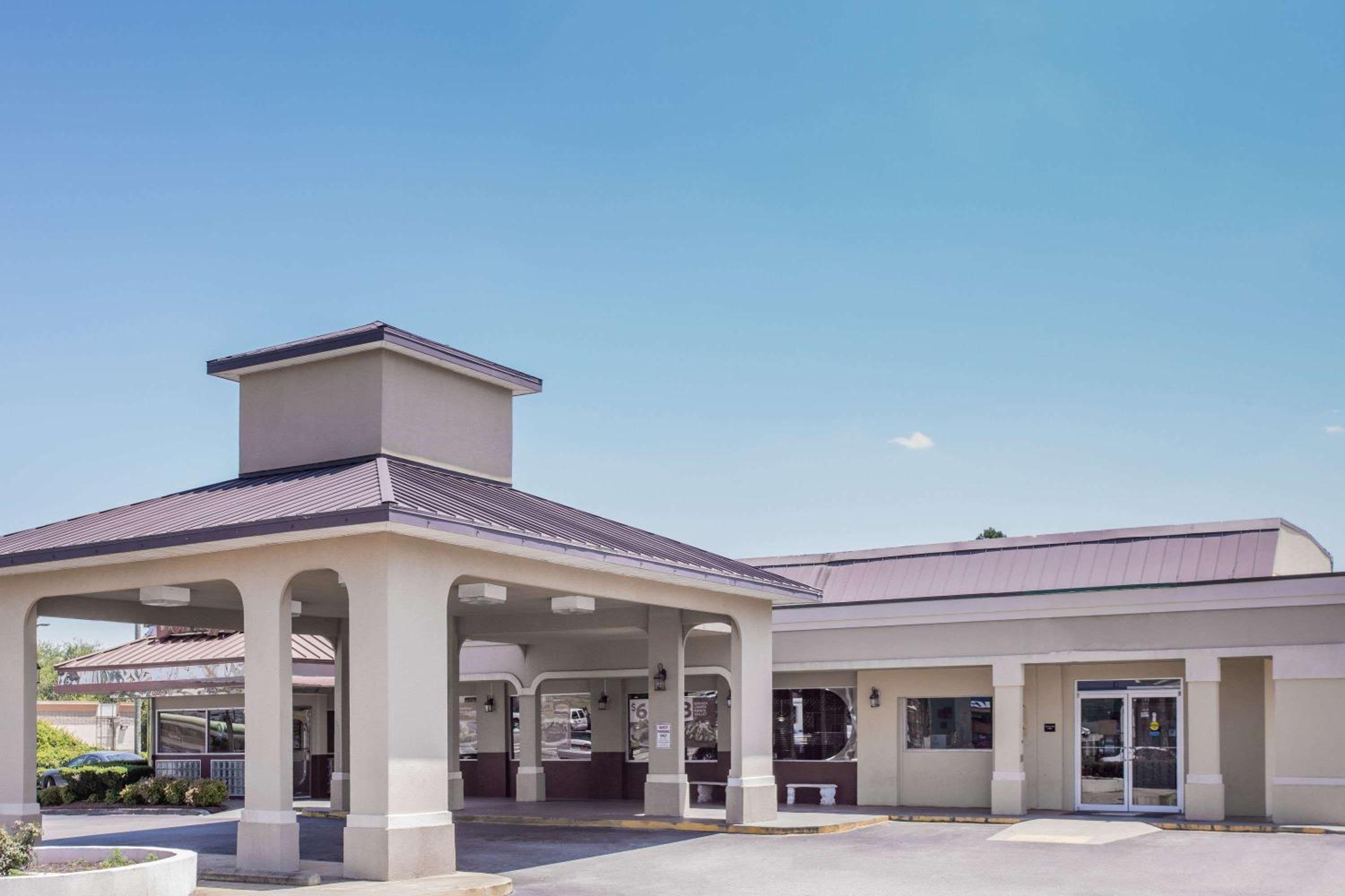 Hotel Super 8 by Wyndham Augusta