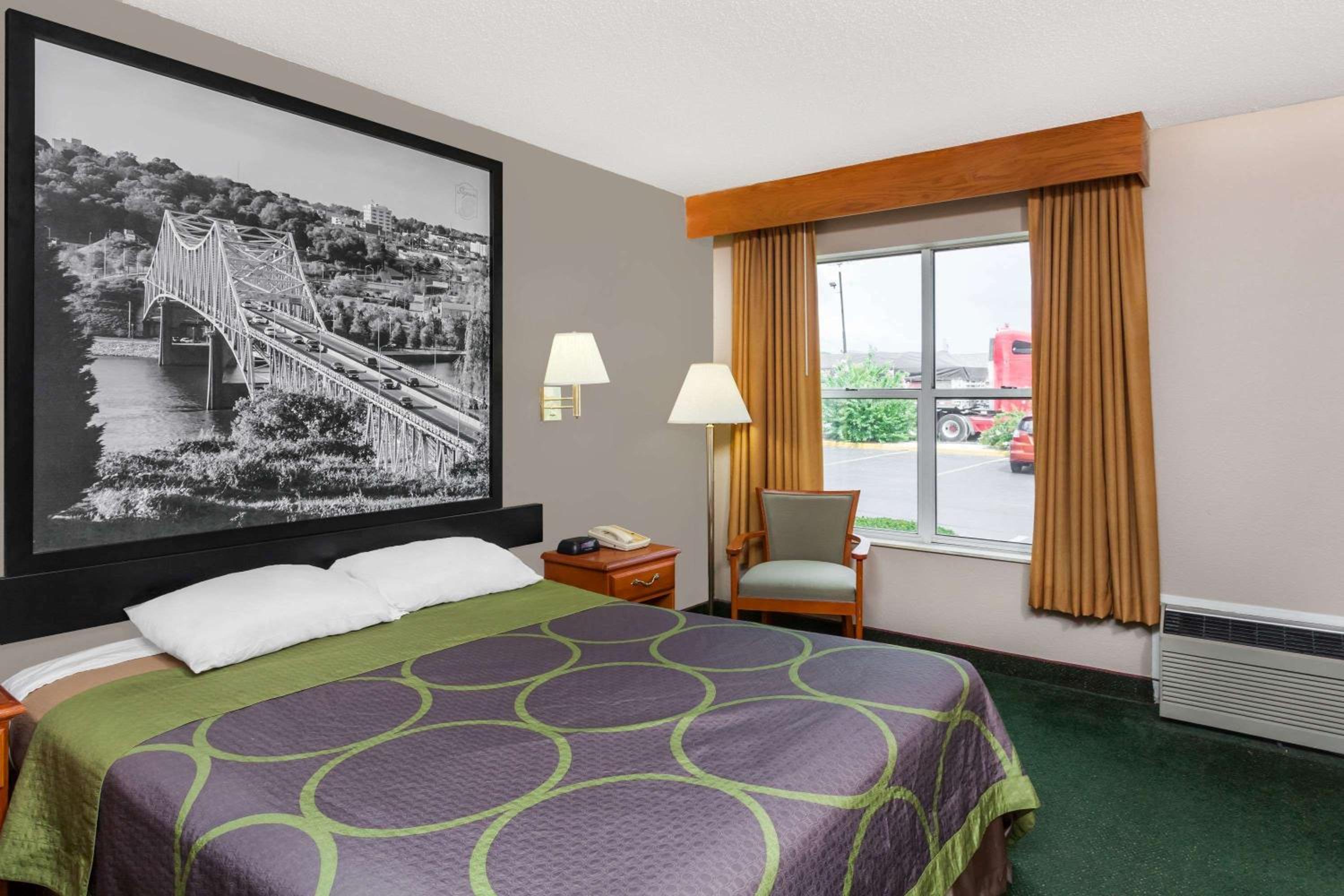 Super 8 by Wyndham Athens view 5