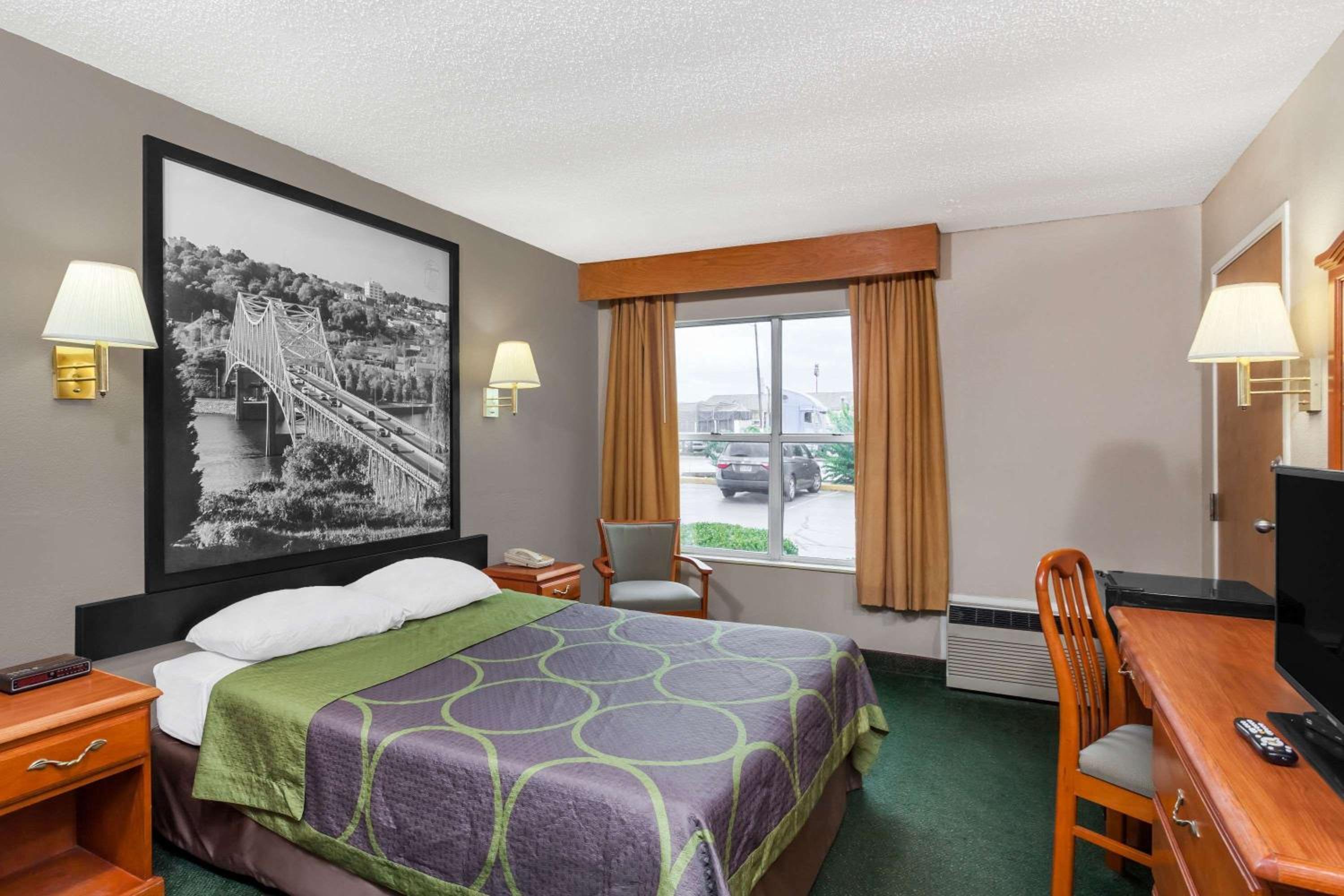 Super 8 by Wyndham Athens view 4
