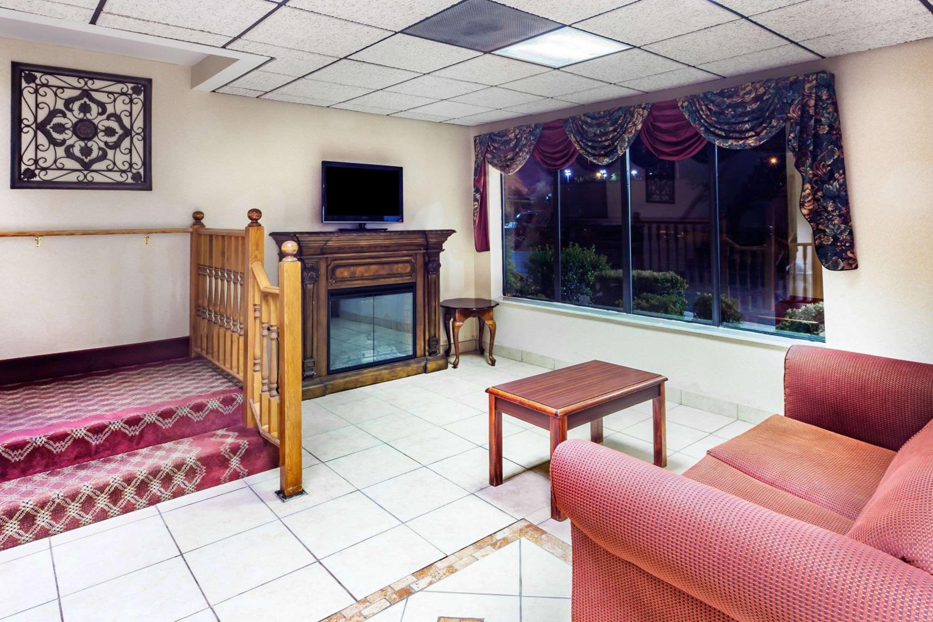 Super 8 by Wyndham Morristown/South view 3