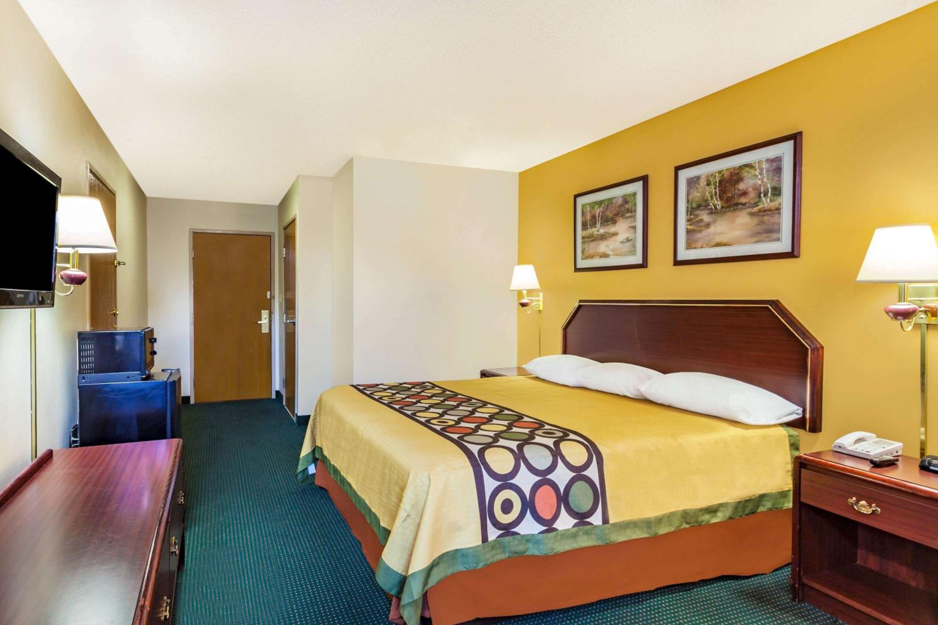 Super 8 by Wyndham Morristown/South view 5