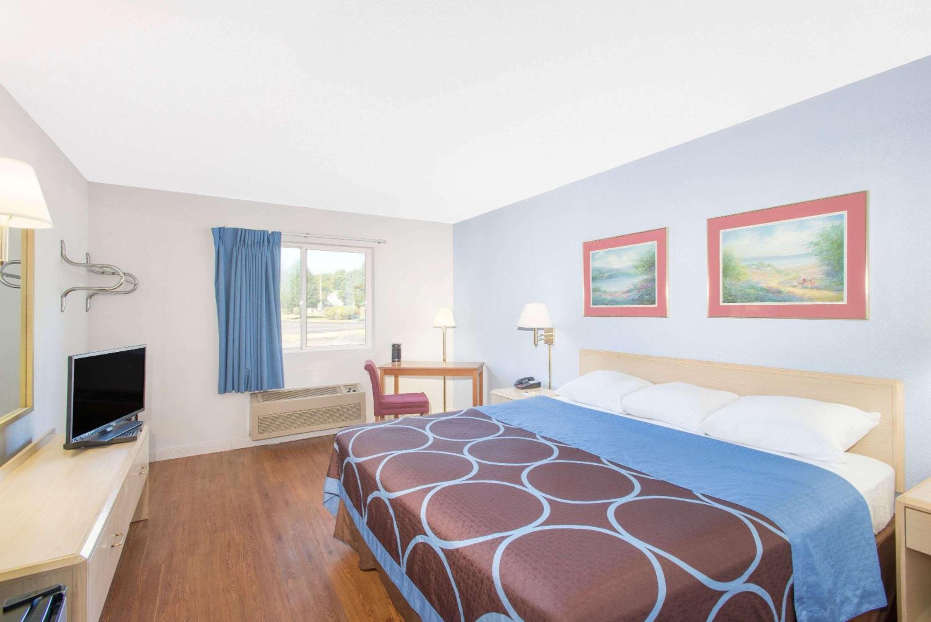 Rodeway Inn view 5