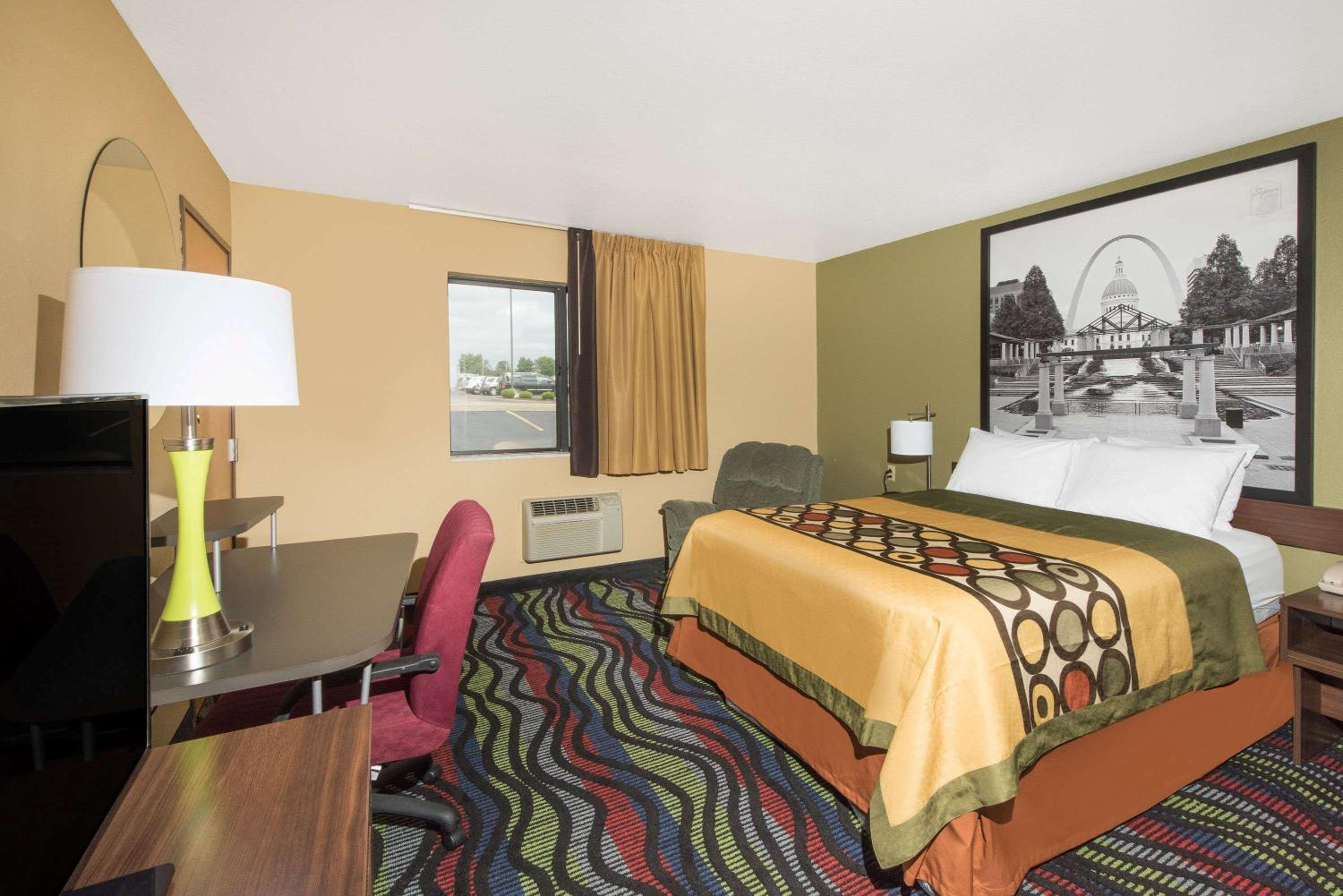 Farmington Vacations - Super 8 by Wyndham Farmington - Property Image 26