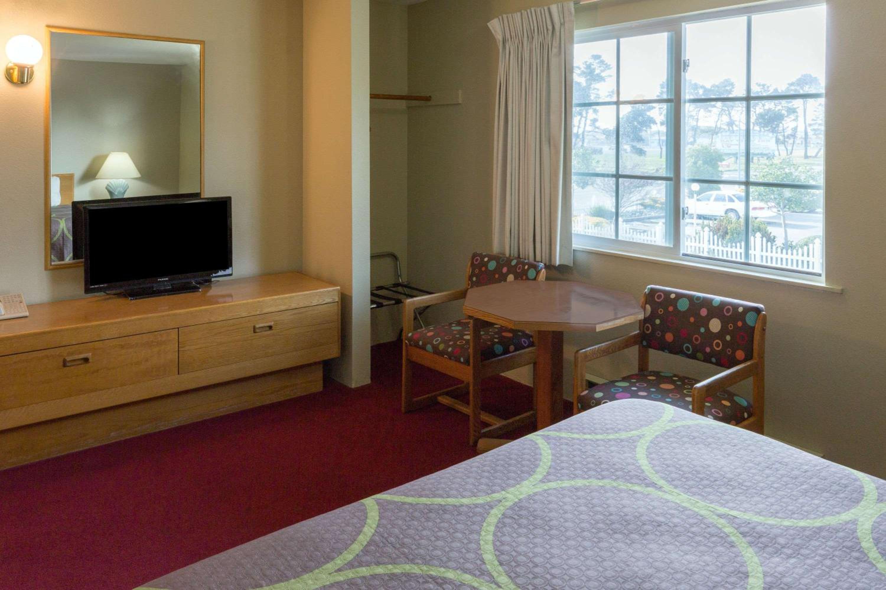 Super 8 by Wyndham Crescent City, Billede 25