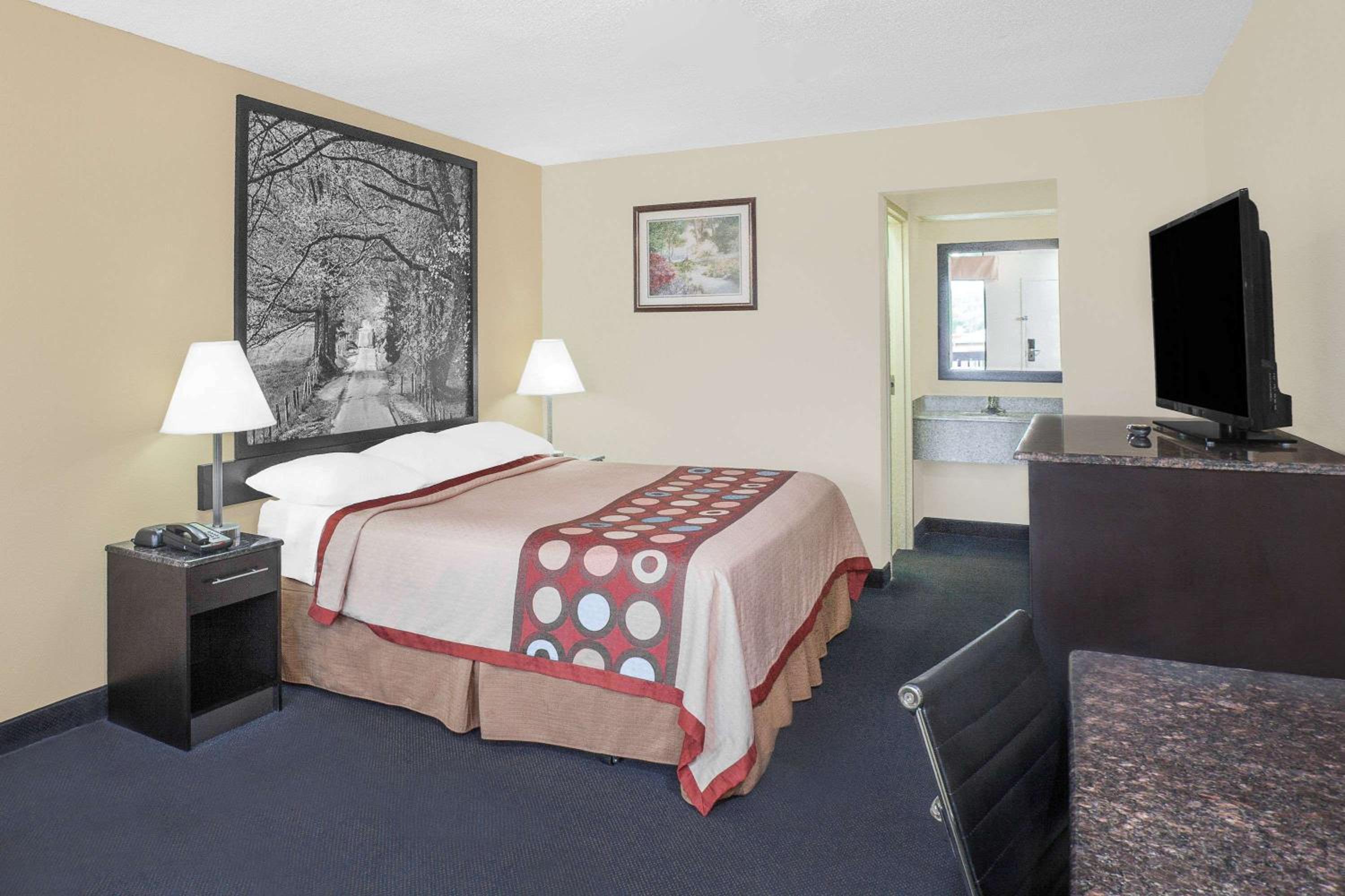 Super 8 by Wyndham Bulls Gap Greeneville Area - Property Image 22