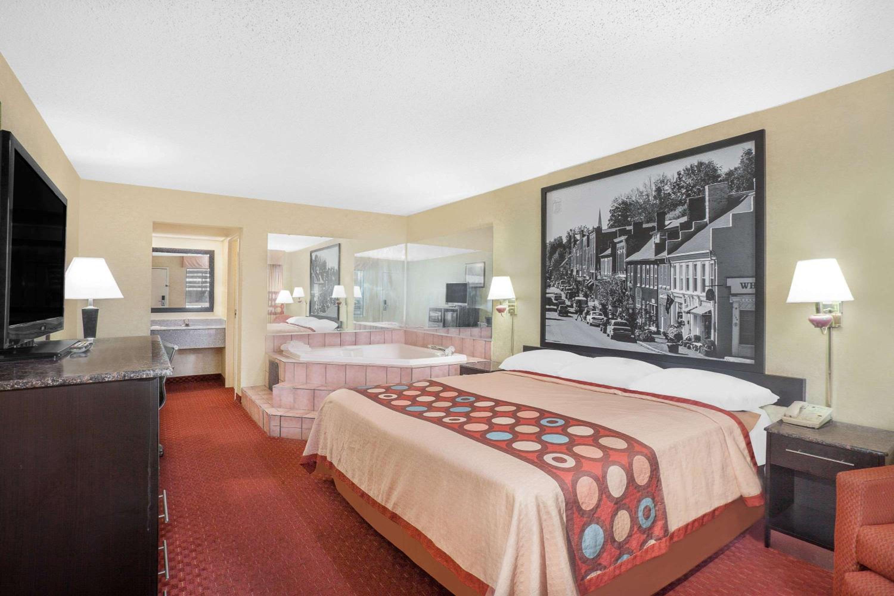 Super 8 by Wyndham Bulls Gap Greeneville Area - Property Image 16